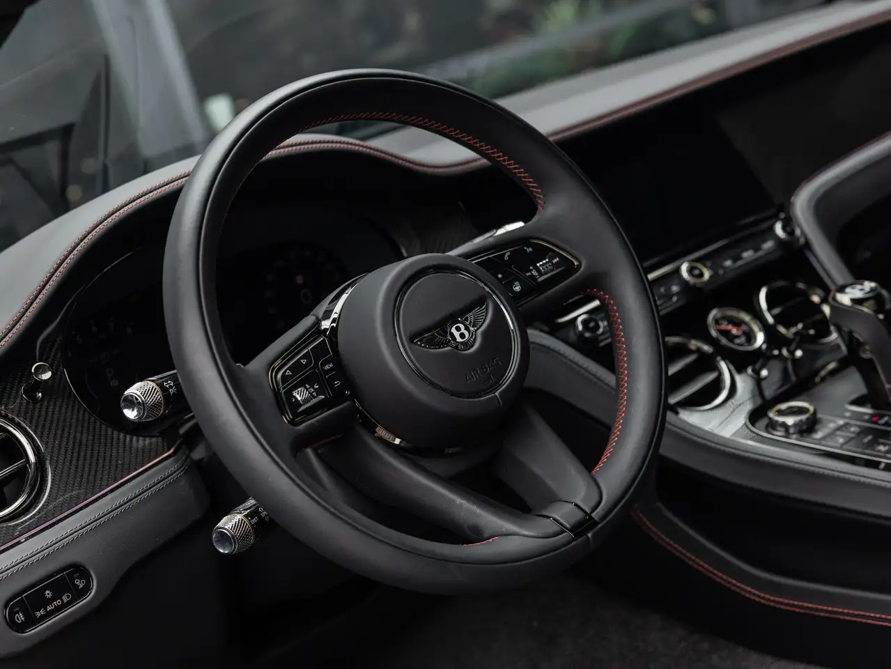 Bentley Continental GT 2025 — фото 15