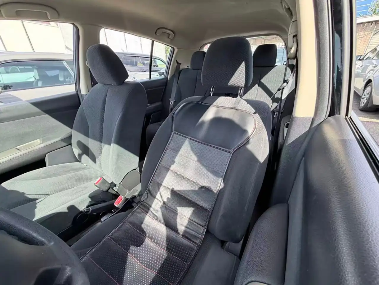 Nissan Versa fotografie Nissan Versa