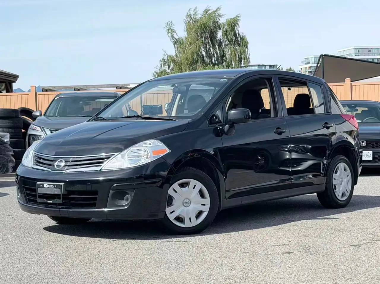 Nissan Versa fotografie Nissan Versa