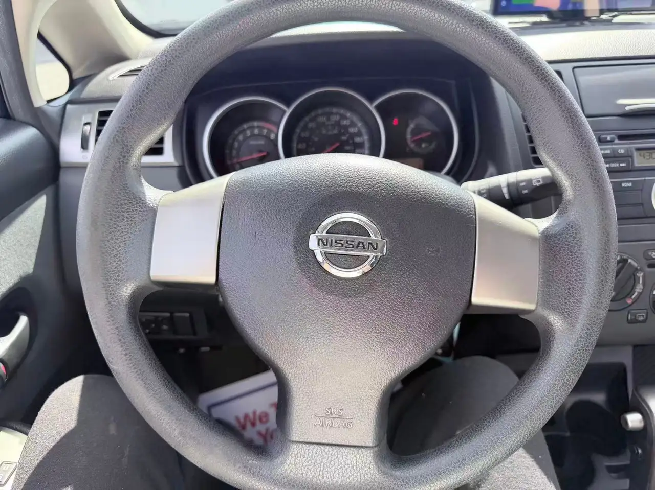 Nissan Versa fotografie Nissan Versa
