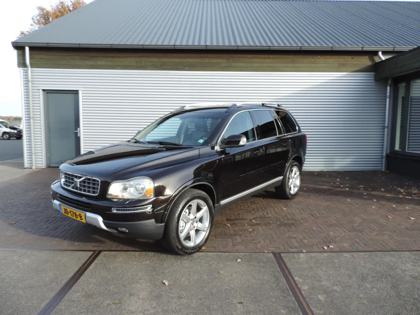 Volvo XC90 2.4 D5 Momentum 7 persoon Zwart - 1