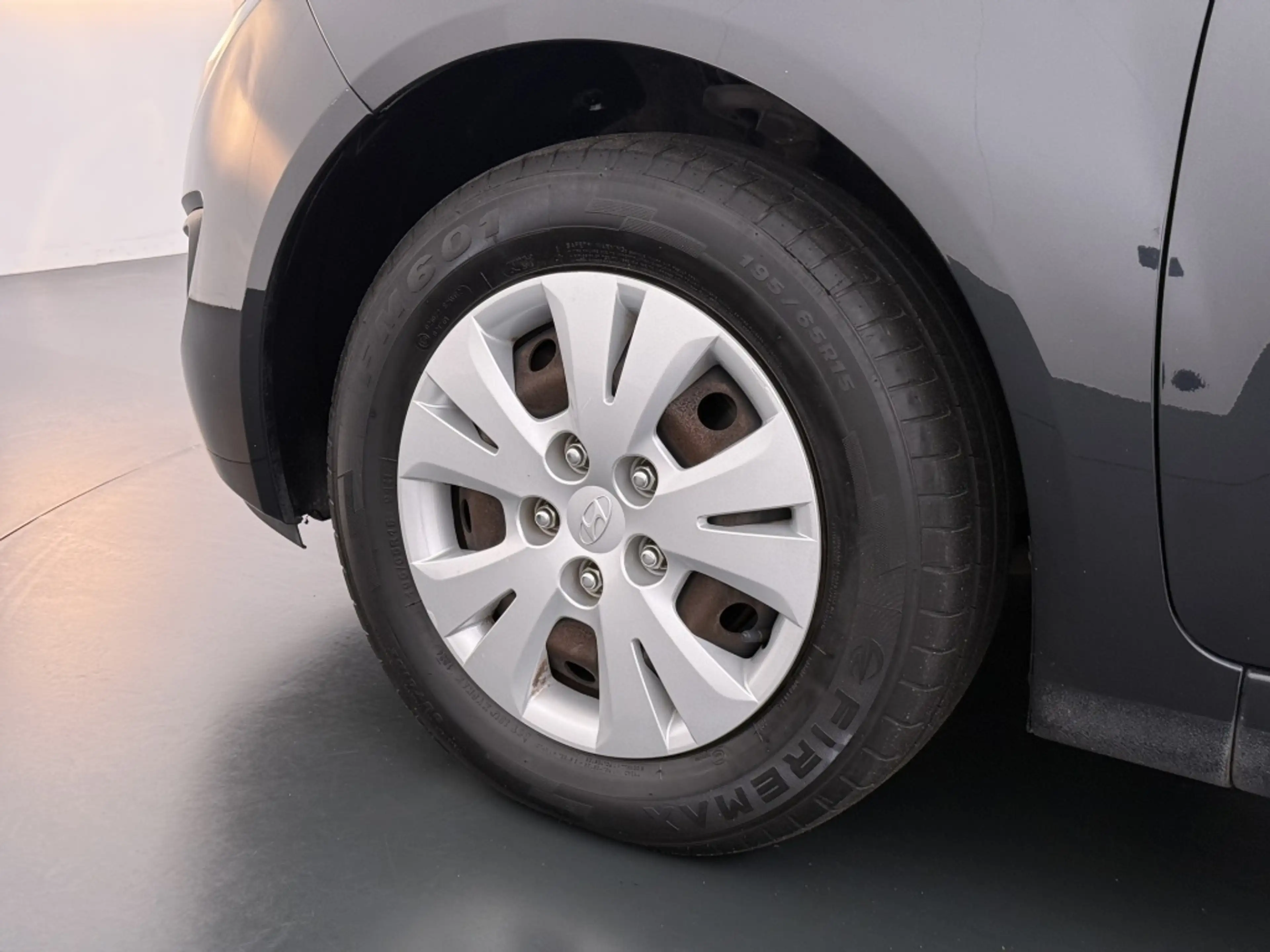 Hyundai iX20 1.4i i-Drive — photo 8