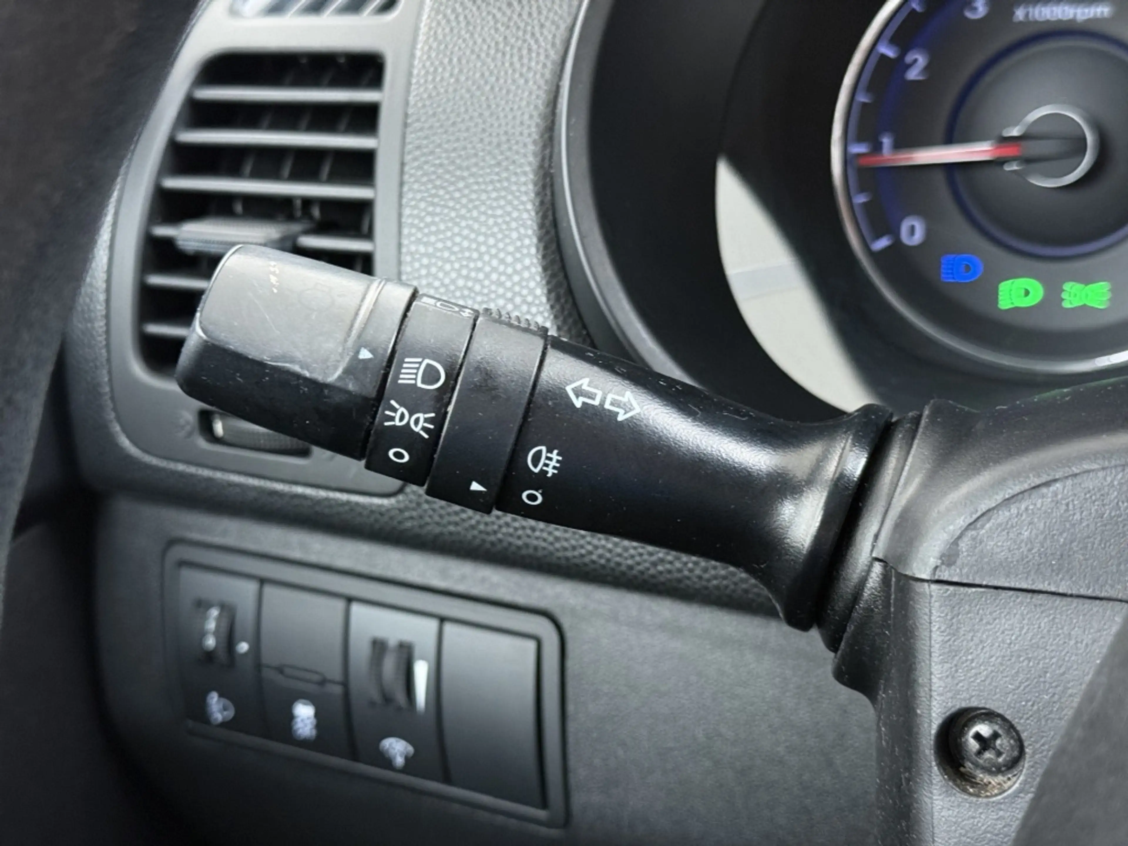 Hyundai iX20 1.4i i-Drive — photo 20