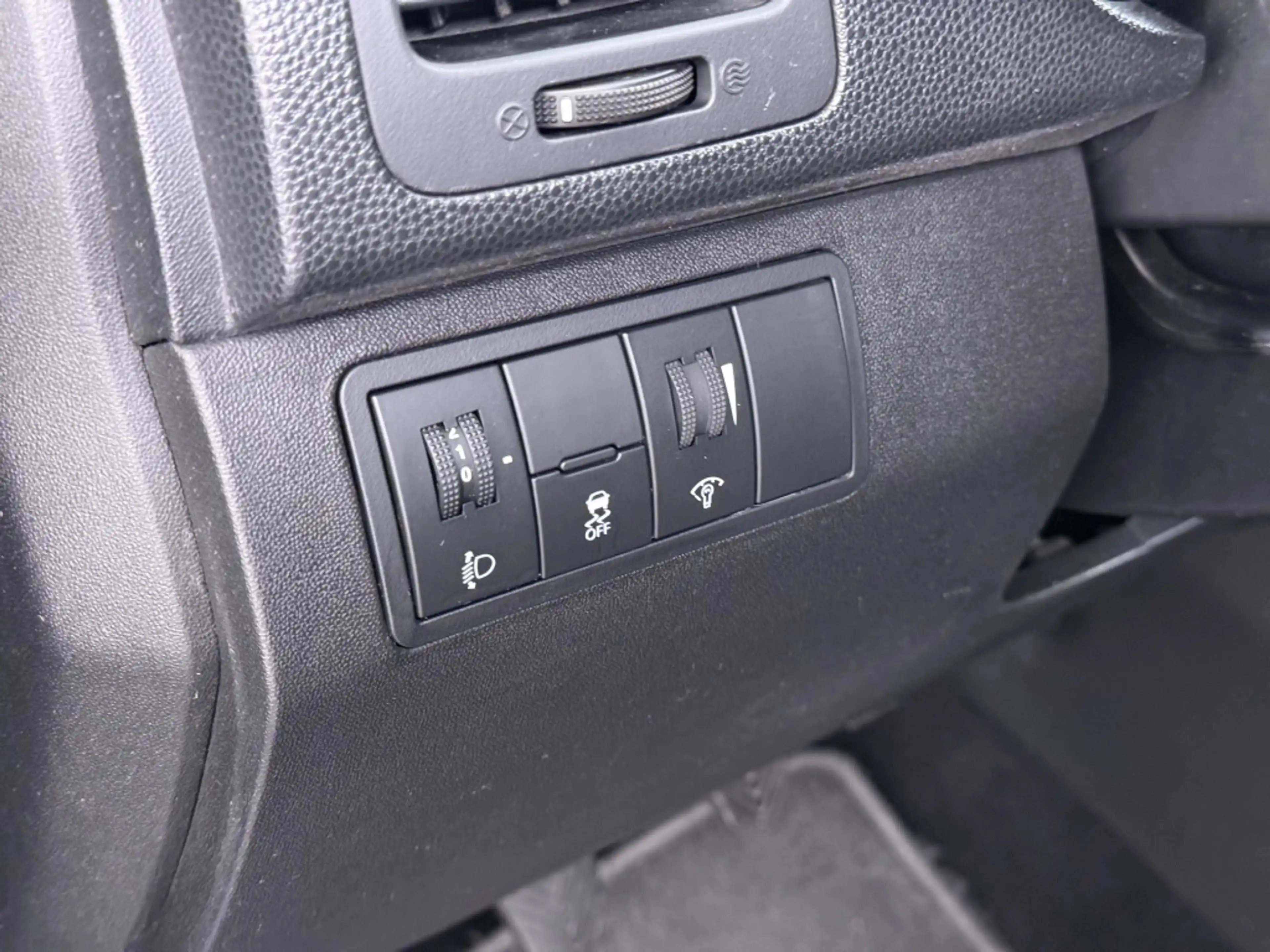 Hyundai iX20 1.4i i-Drive — photo 14