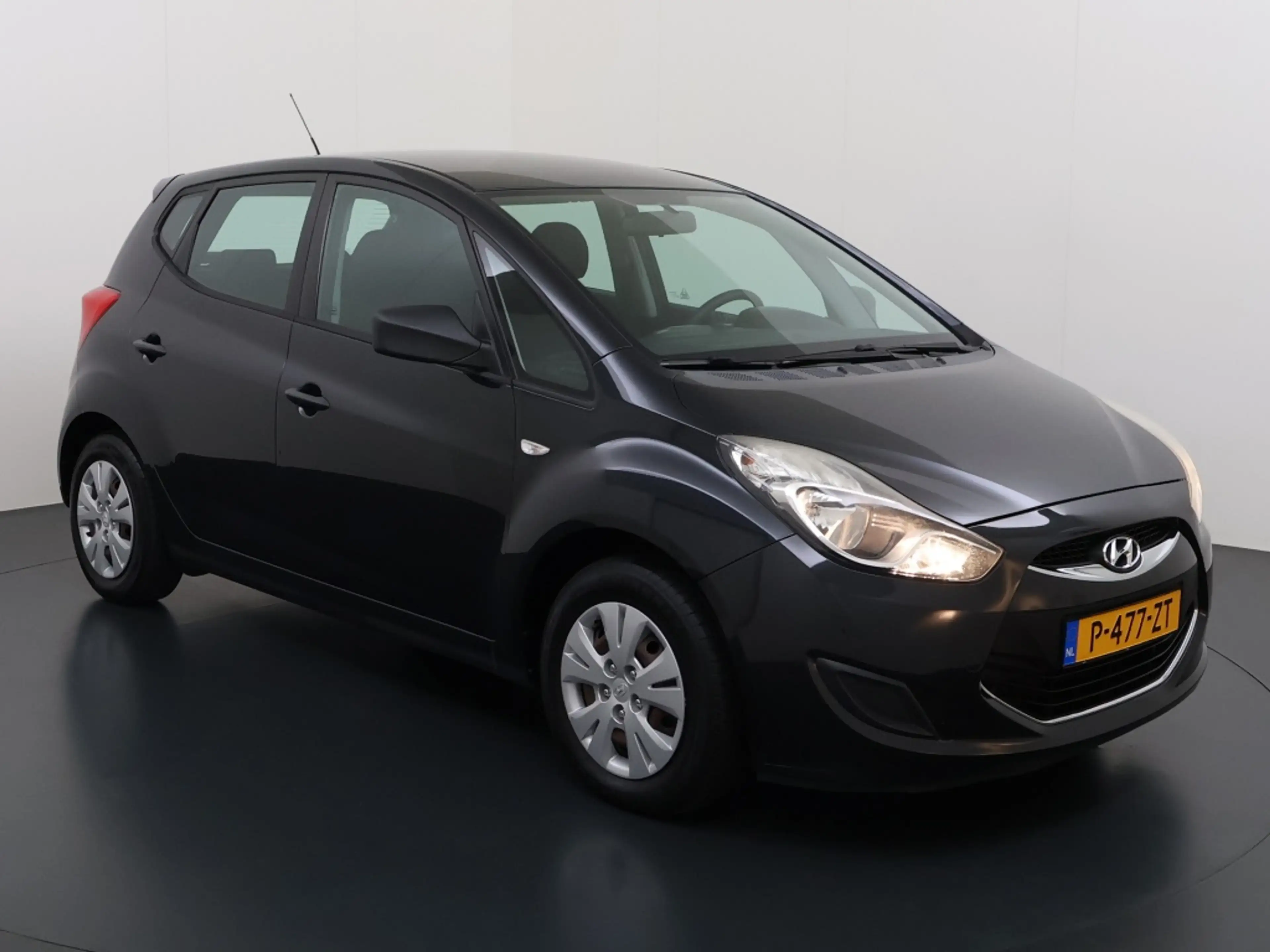 Hyundai iX20 1.4i i-Drive — photo 2