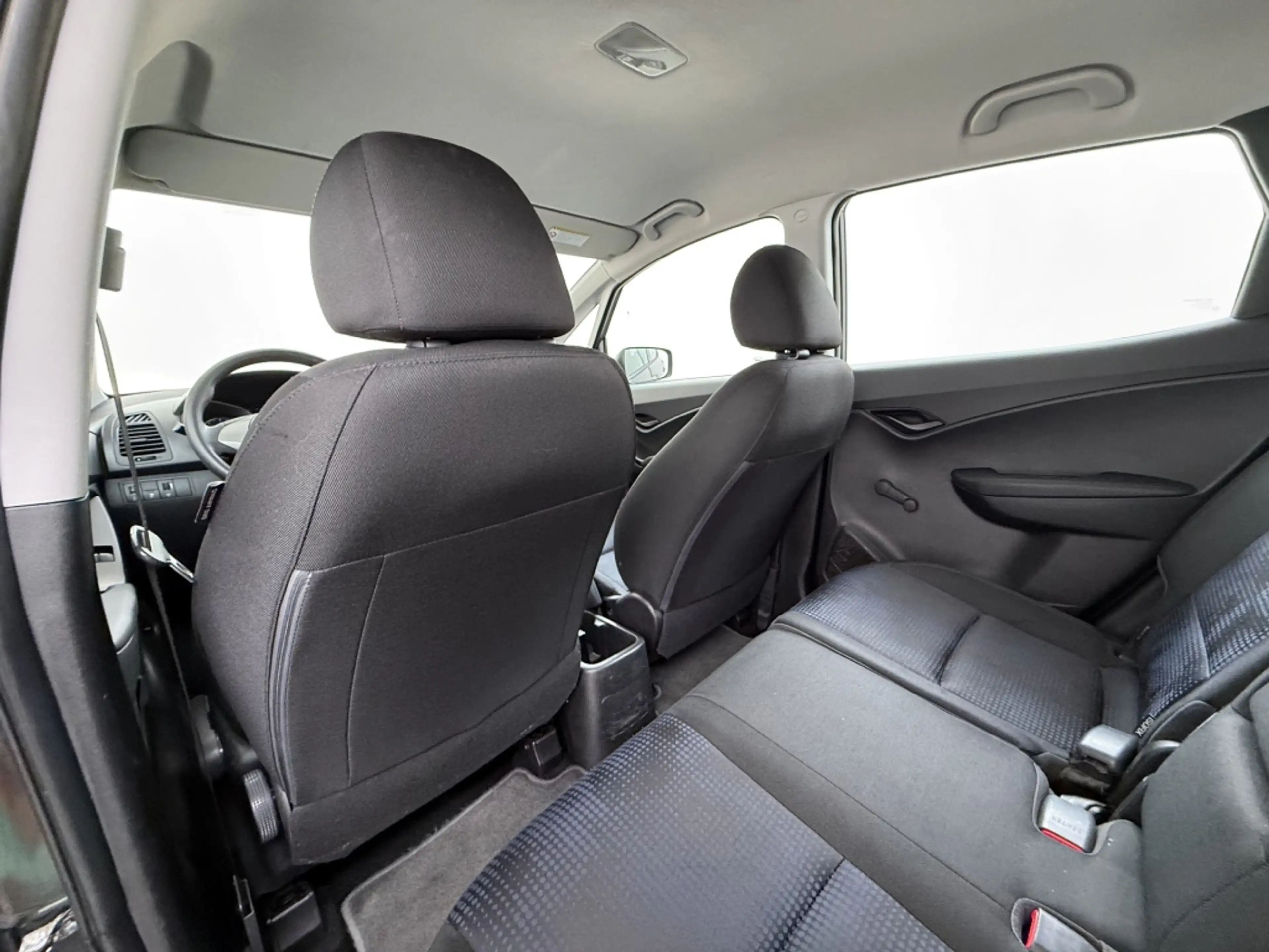 Hyundai iX20 1.4i i-Drive — photo 15