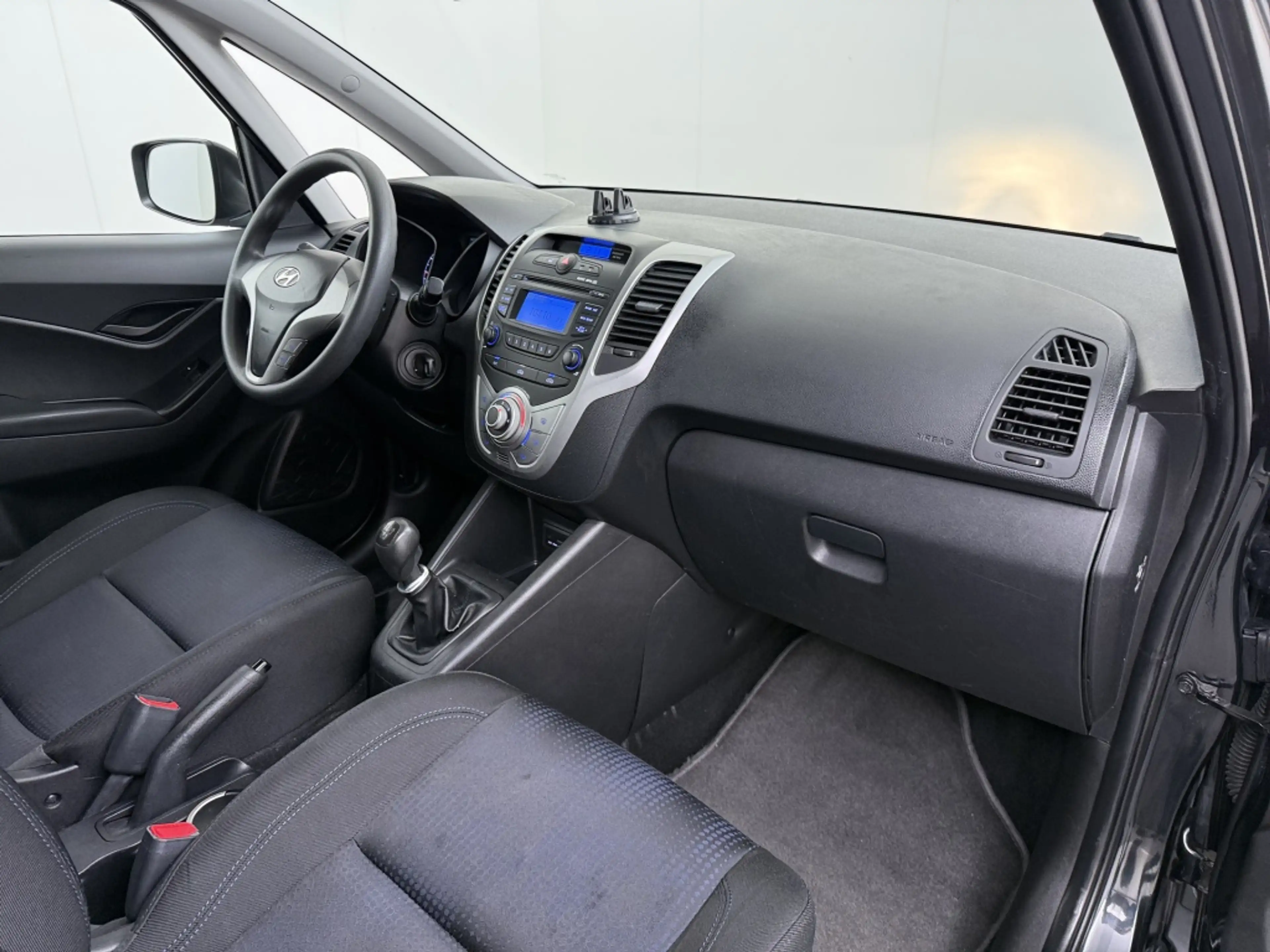 Hyundai iX20 1.4i i-Drive — photo 26