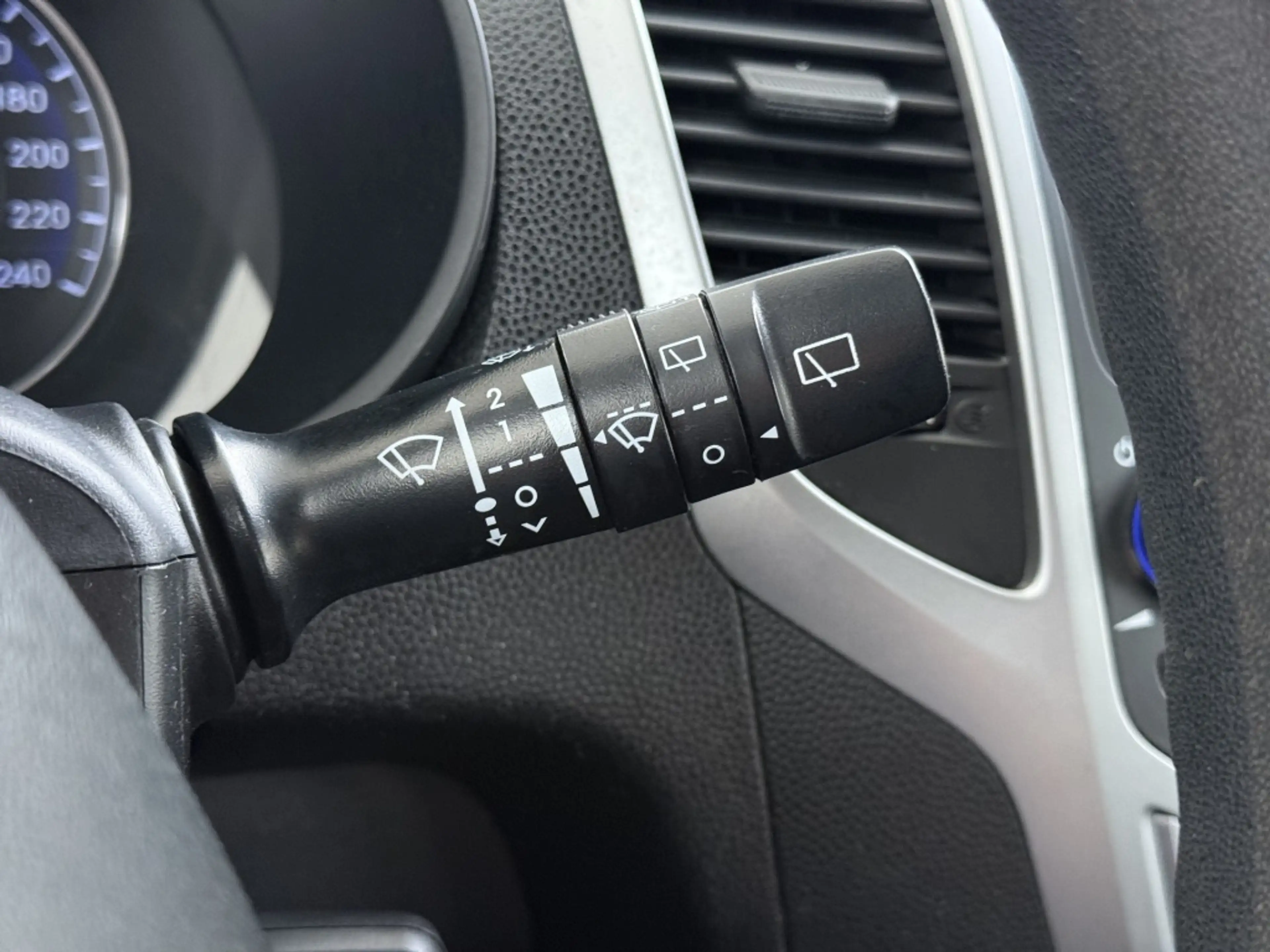 Hyundai iX20 1.4i i-Drive — photo 21