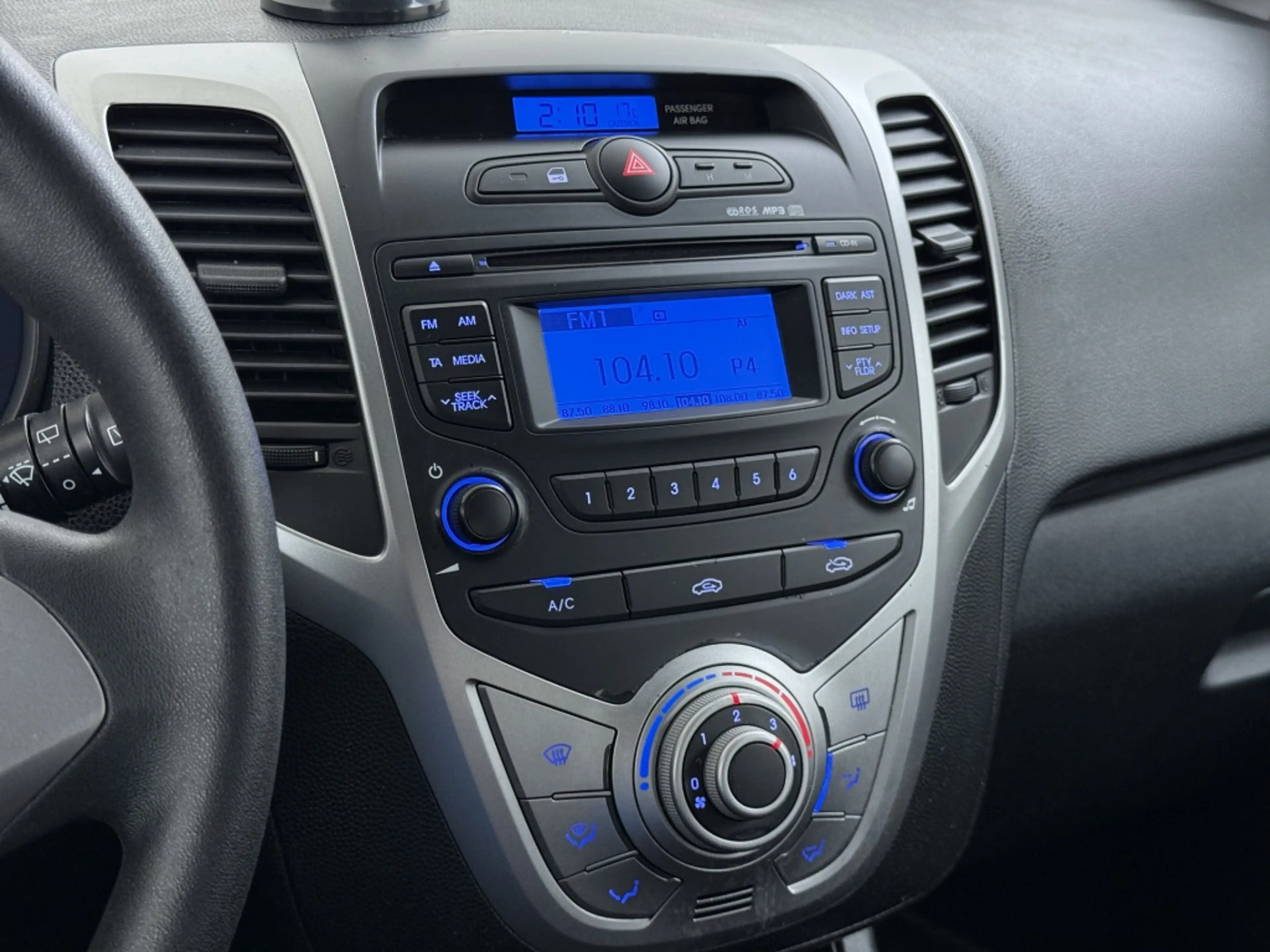 Hyundai iX20 1.4i i-Drive — photo 24