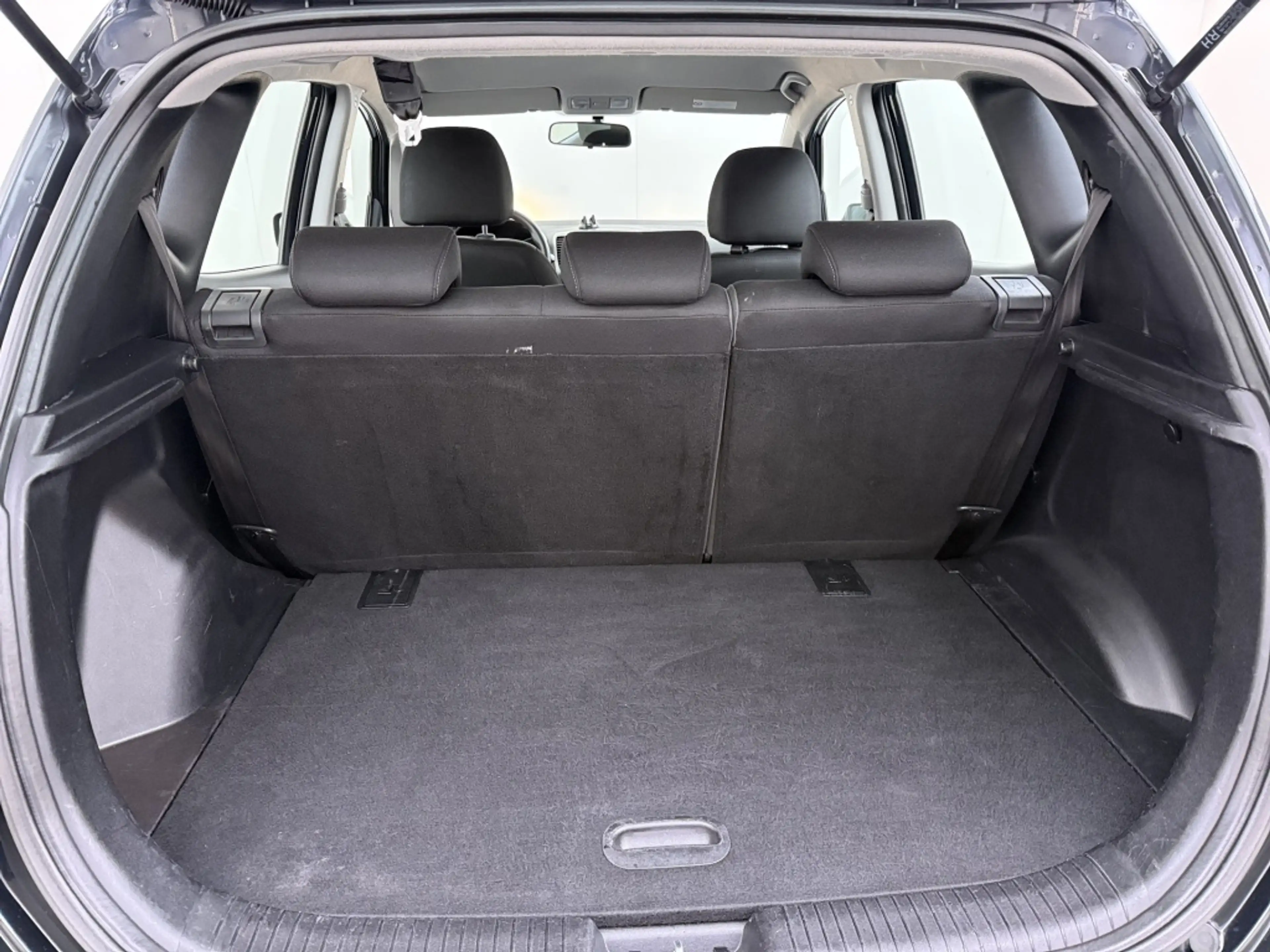 Hyundai iX20 1.4i i-Drive — photo 7