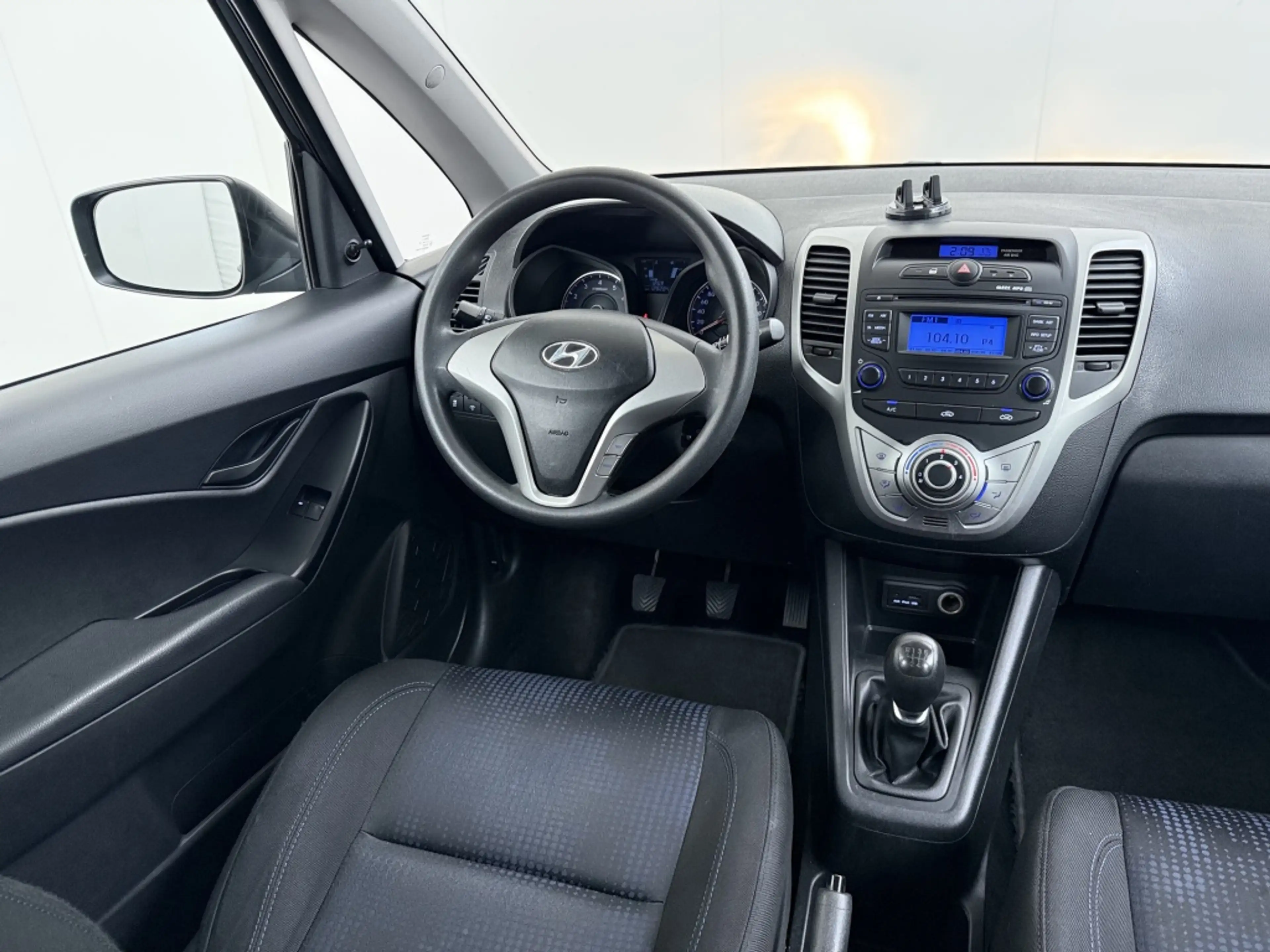 Hyundai iX20 1.4i i-Drive — photo 18