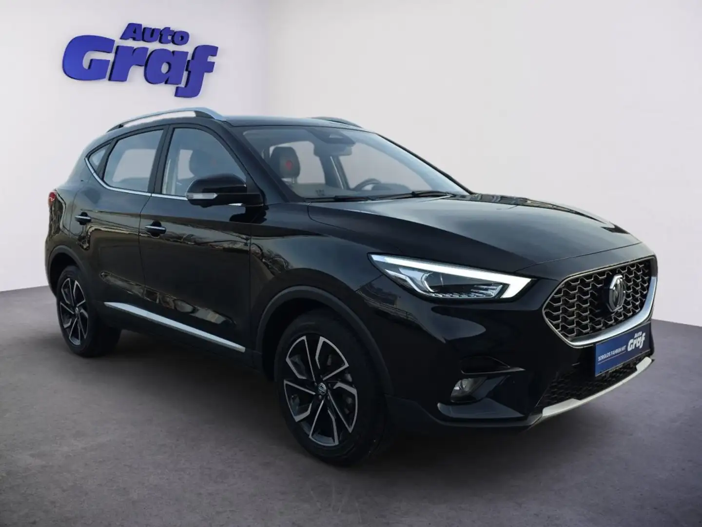 MG ZS 1.5 VTi Luxury Schwarz - 2