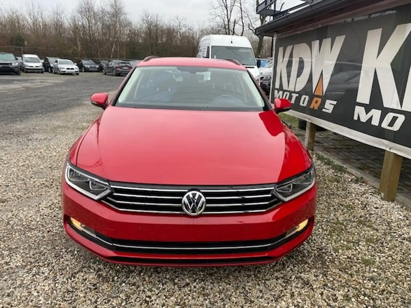 Volkswagen Passat Variant SW 1.6 CR TDi Comfortline DSG Red - 2