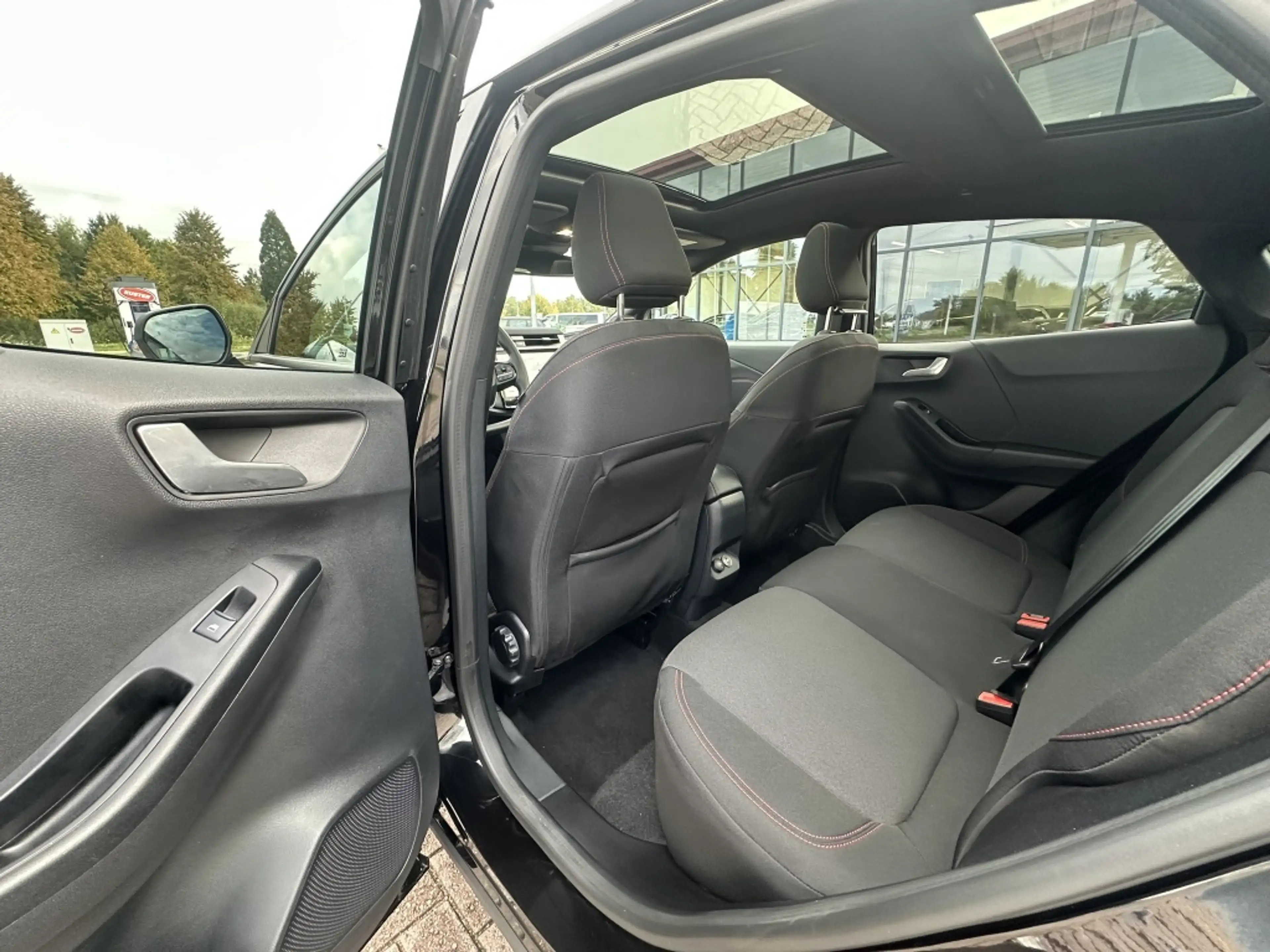 Ford Puma 1.0i Ecoboost Hybrid 125pk Aut ST-Line X / ACC / 3 — photo 4