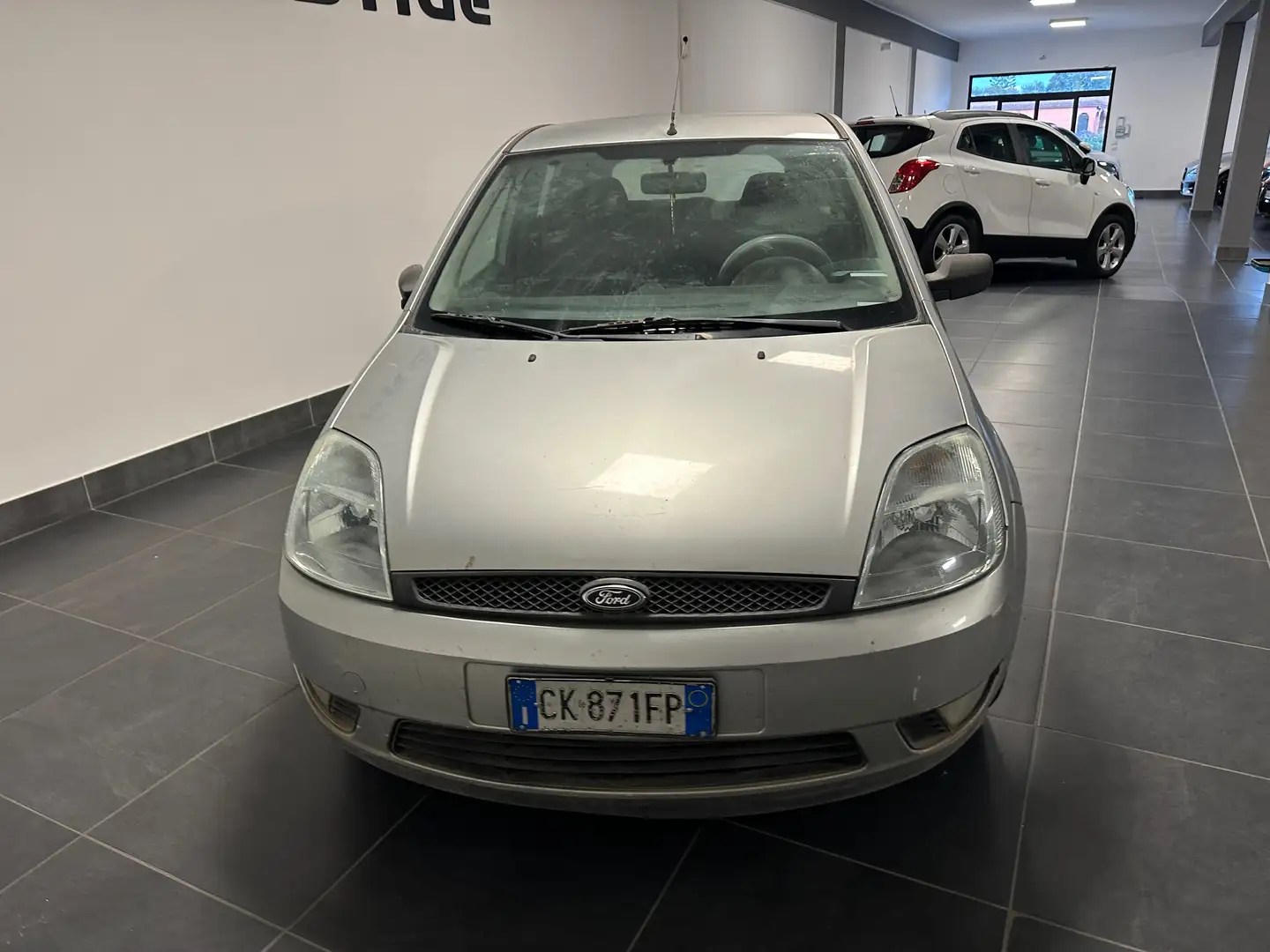 Ford Fiesta FIESTA 1.4 TDCI 68CV DIESEL NEOPATENTATI Argento - 2