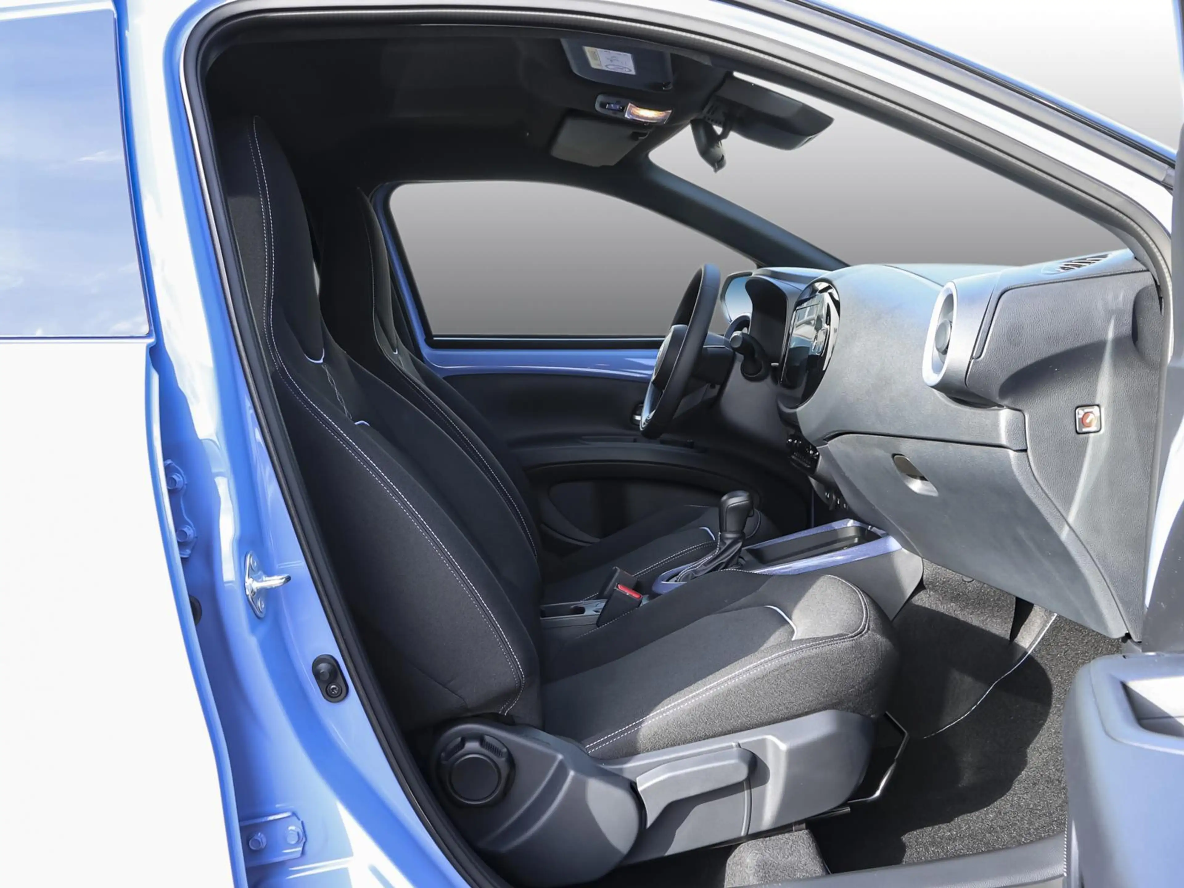 Toyota Aygo X Teamplayer 1,5 l Hybrid Technik Paket — photo 3