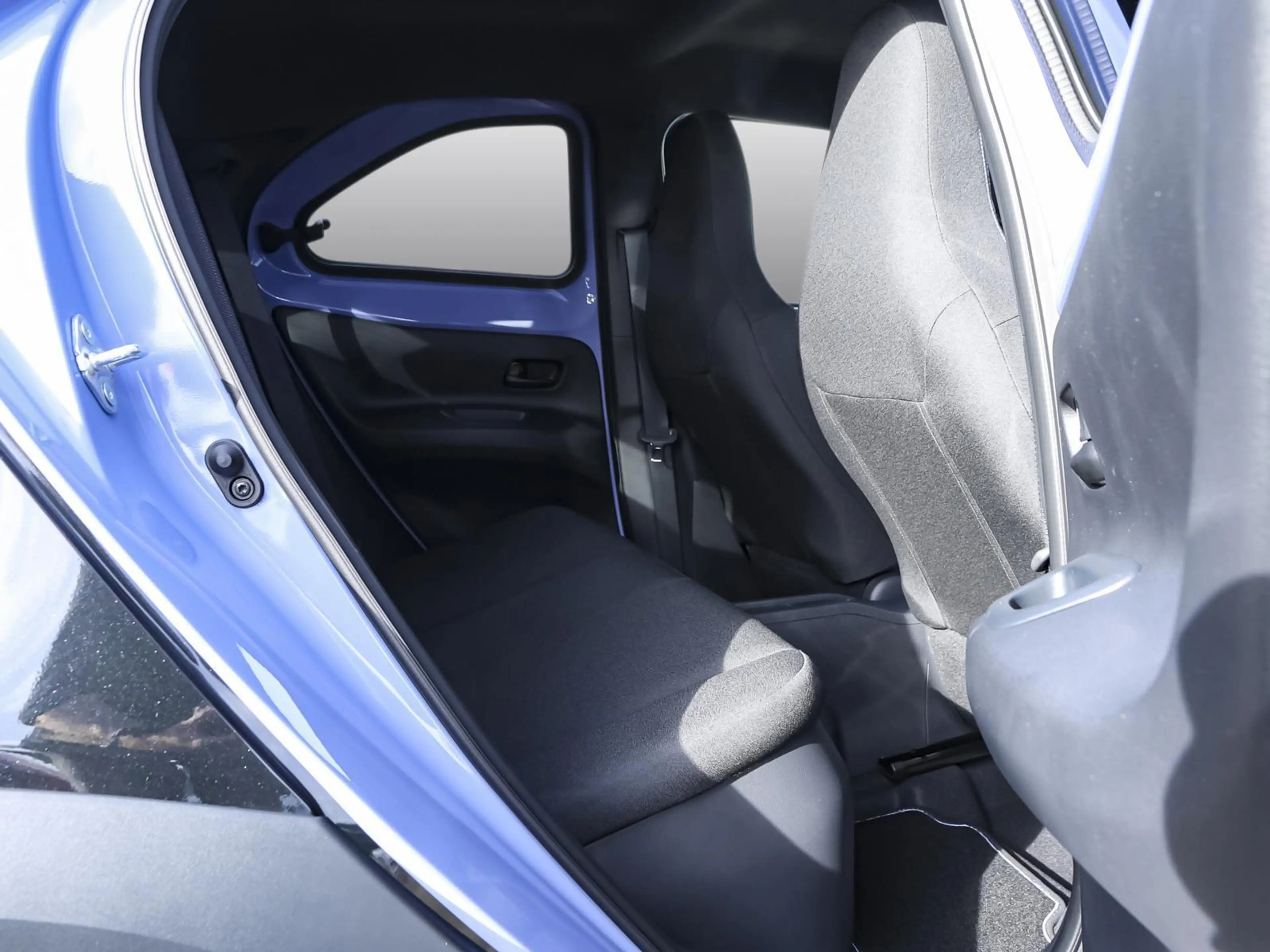 Toyota Aygo X Teamplayer 1,5 l Hybrid Technik Paket — photo 4