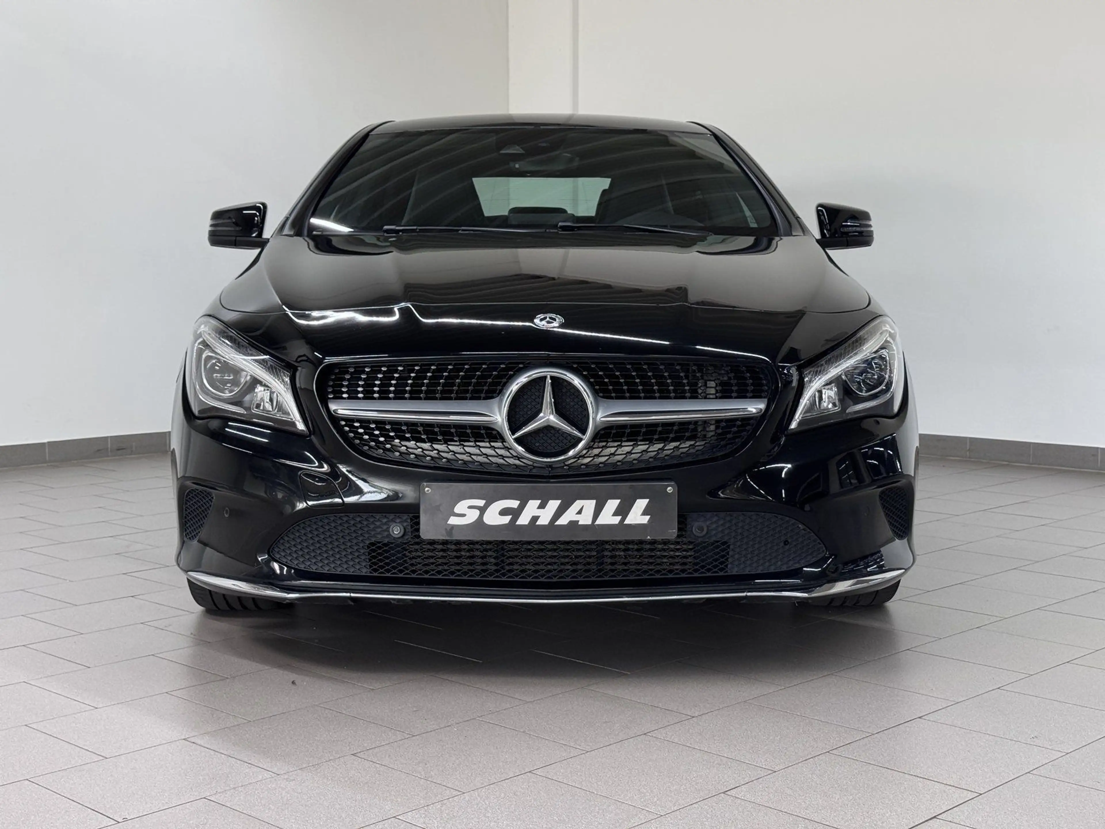 Mercedes-Benz CLA 220 d URBAN+LED HIGH PERF+NAVI+PARKASSISTENT — photo 4