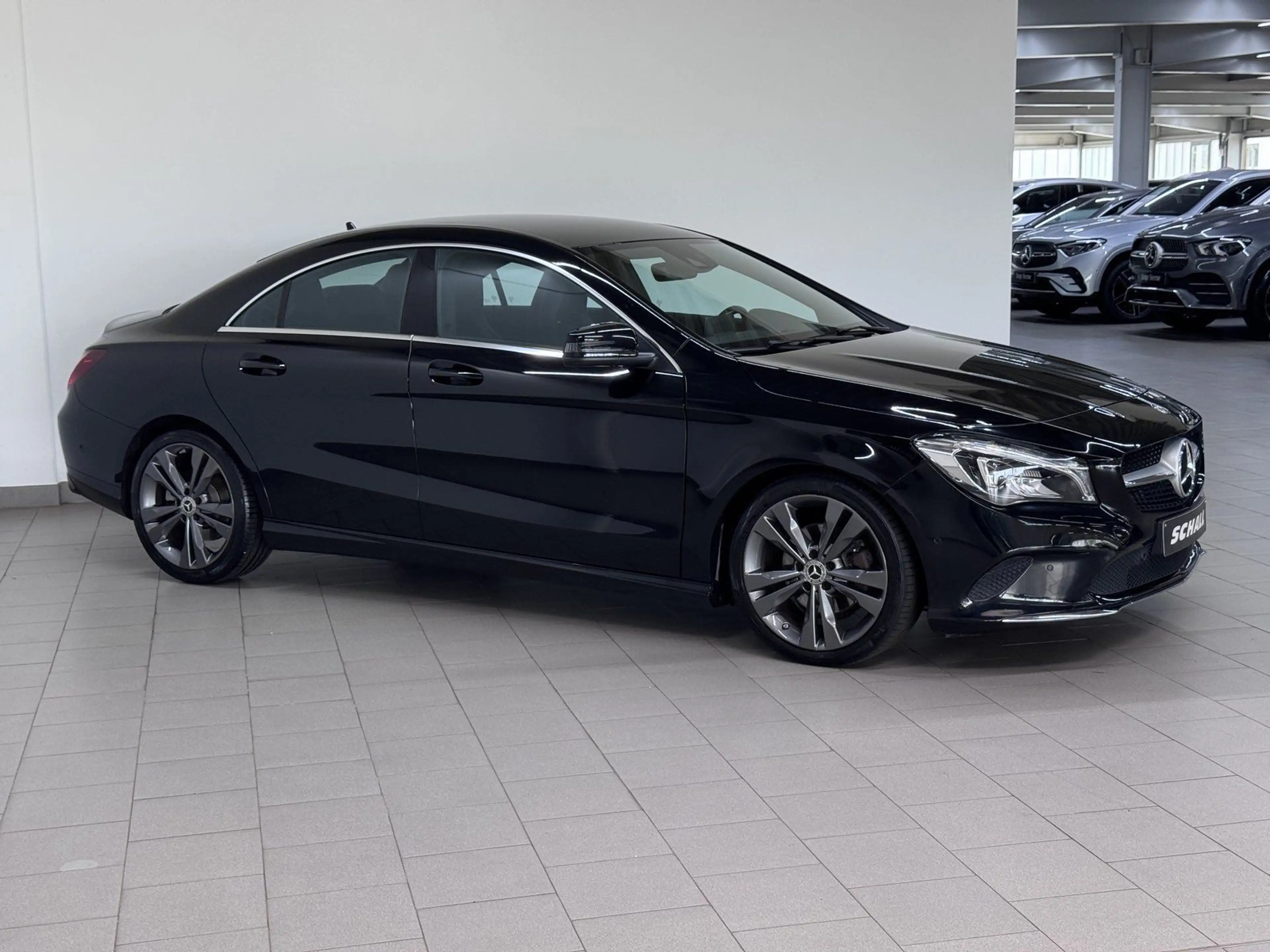 Mercedes-Benz CLA 220 d URBAN+LED HIGH PERF+NAVI+PARKASSISTENT — photo 5