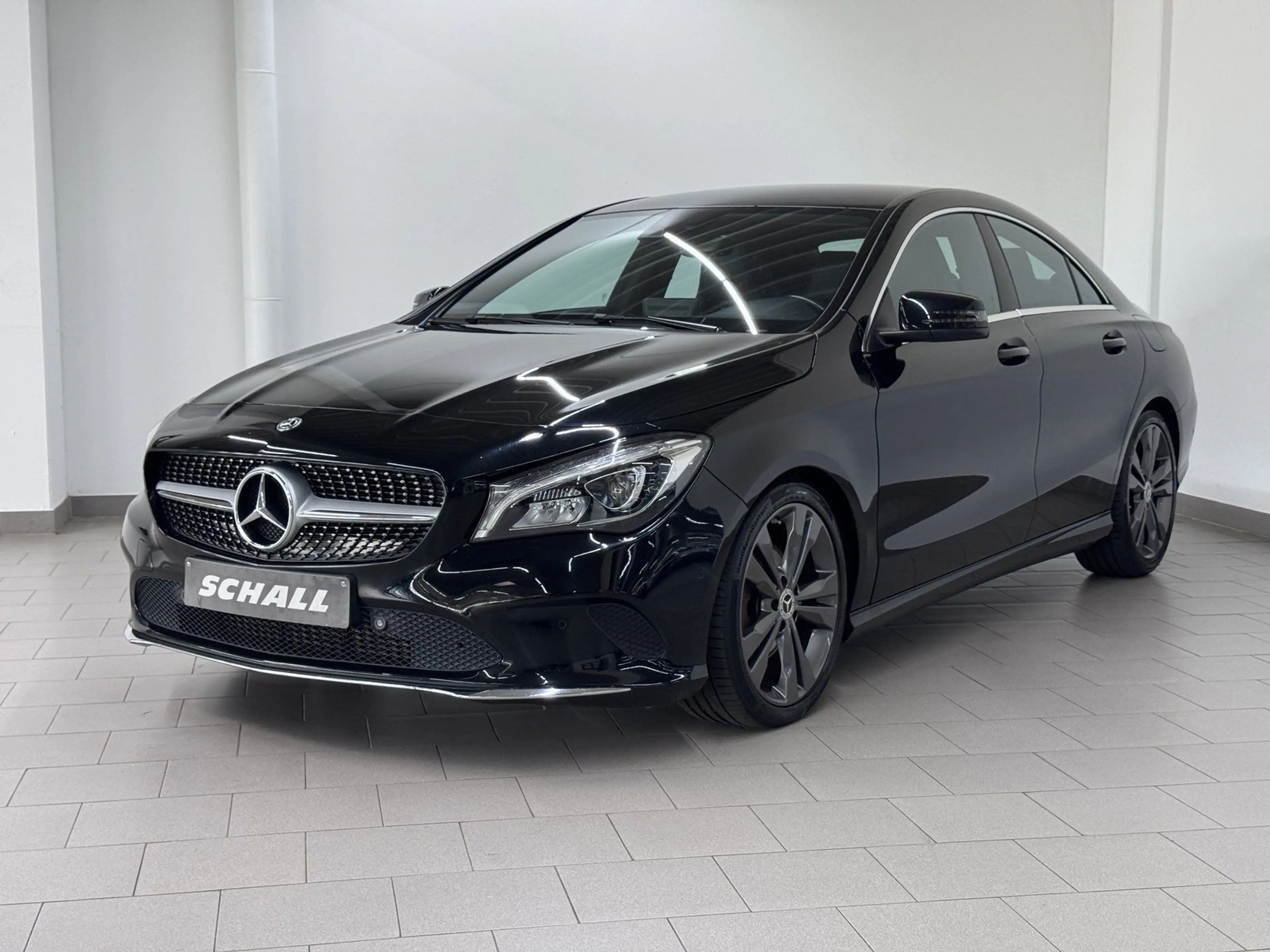 Mercedes-Benz CLA 220 d URBAN+LED HIGH PERF+NAVI+PARKASSISTENT — photo 6