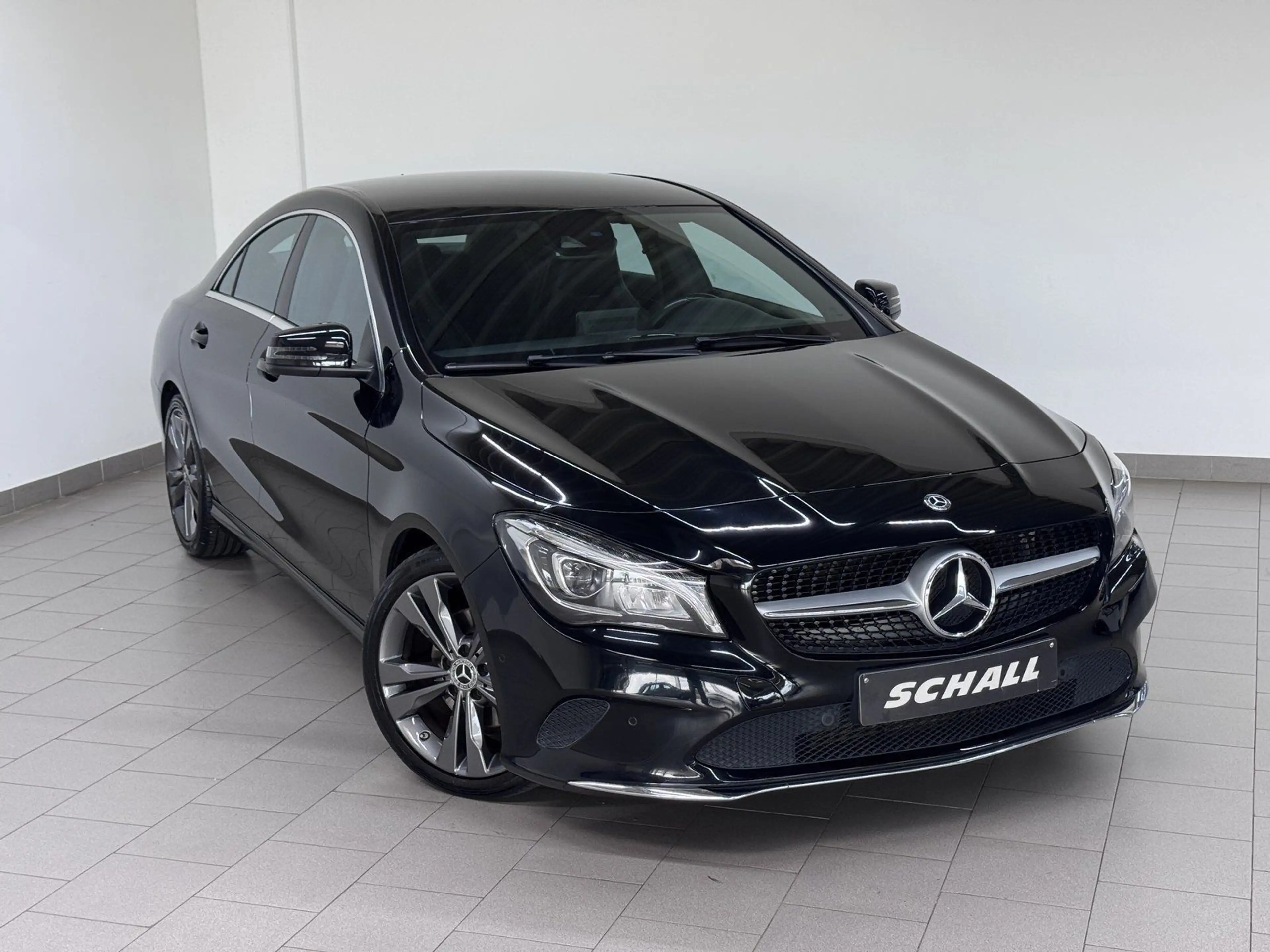 Mercedes-Benz CLA 220 d URBAN+LED HIGH PERF+NAVI+PARKASSISTENT — photo 2