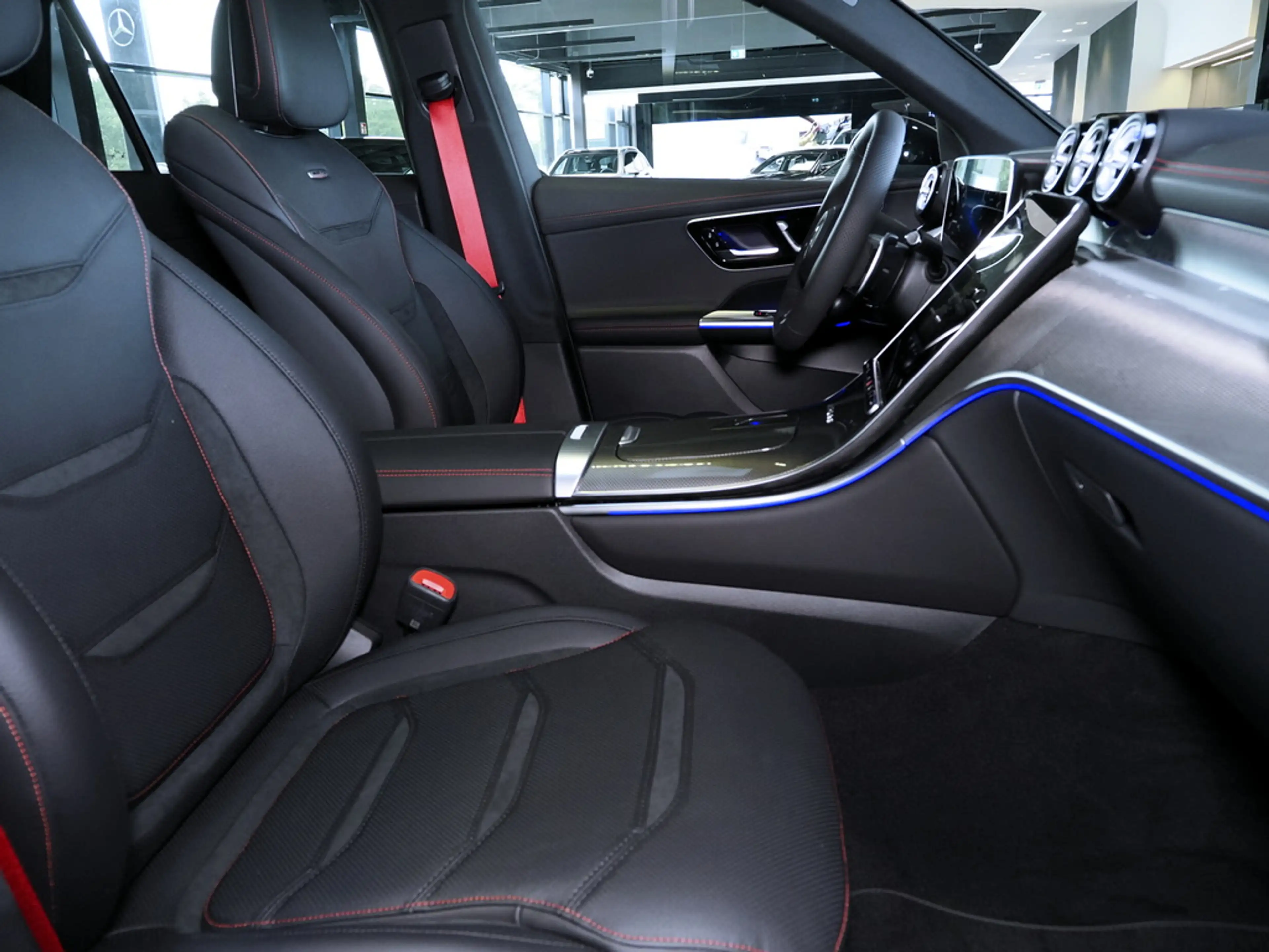 Mercedes-Benz GLC 53 AMG 4M+ NIGHT II PANO AHK HUD 360° 21Z — photo 11