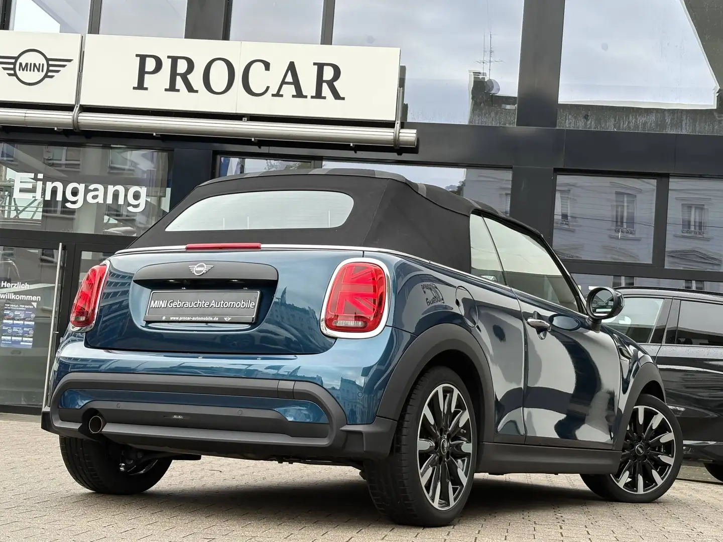 MINI One Cabrio One Cabrio Sidewalk AdapLED PA RFK Navi DAB  17"LM Azul - 2
