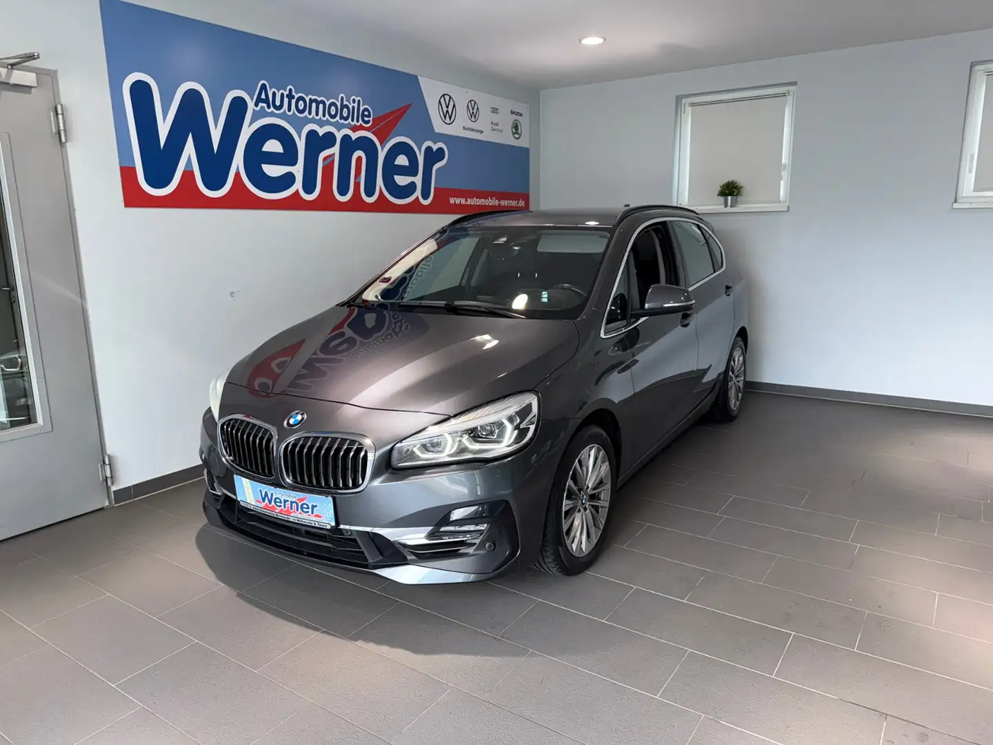 BMW 220 Active Tourer Luxury Line Navi LED RKamera HUD Grau - 2