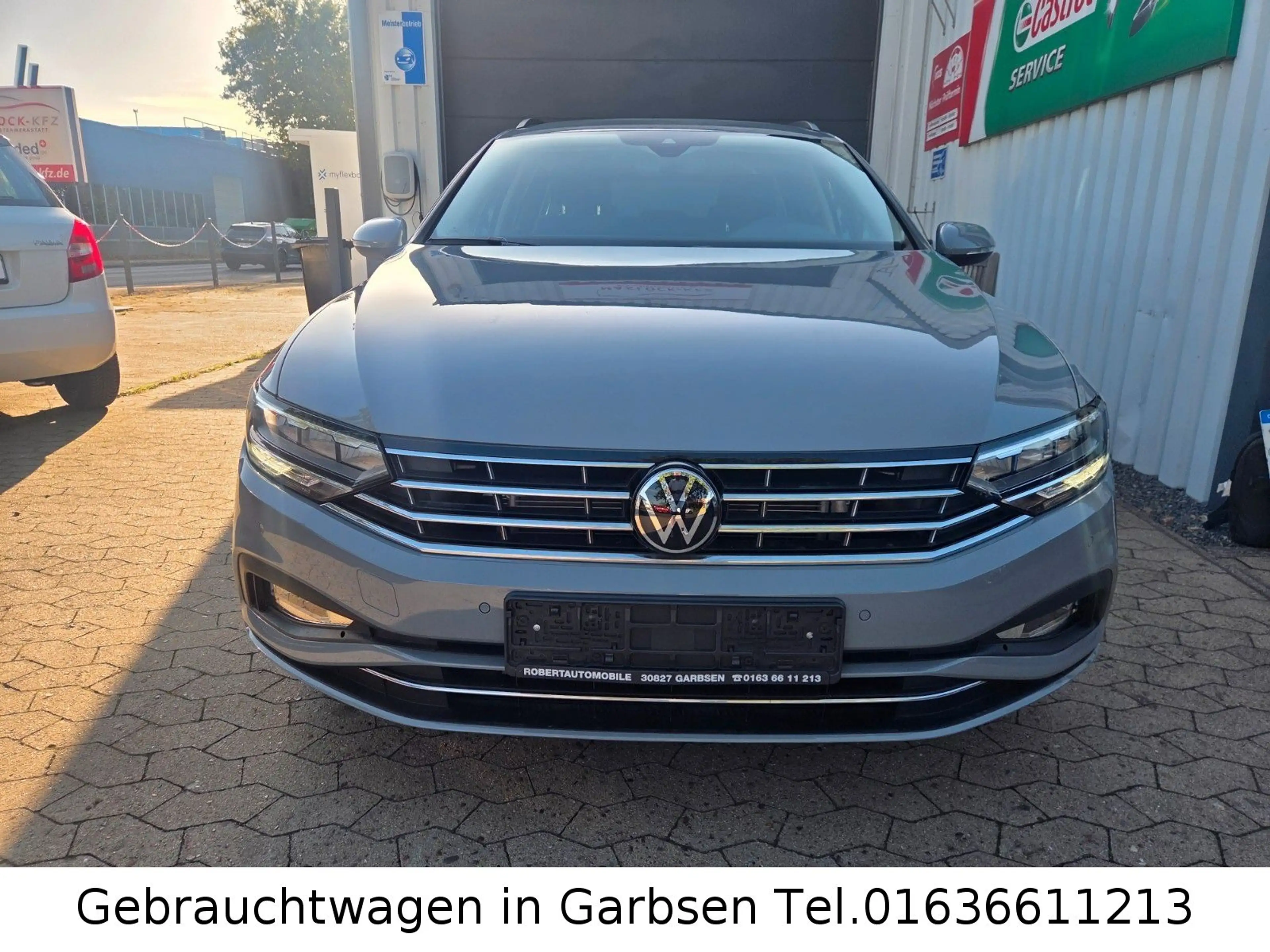 Volkswagen Passat Variant 2.0 TDI DSG Business Navi LED AHK — photo 2