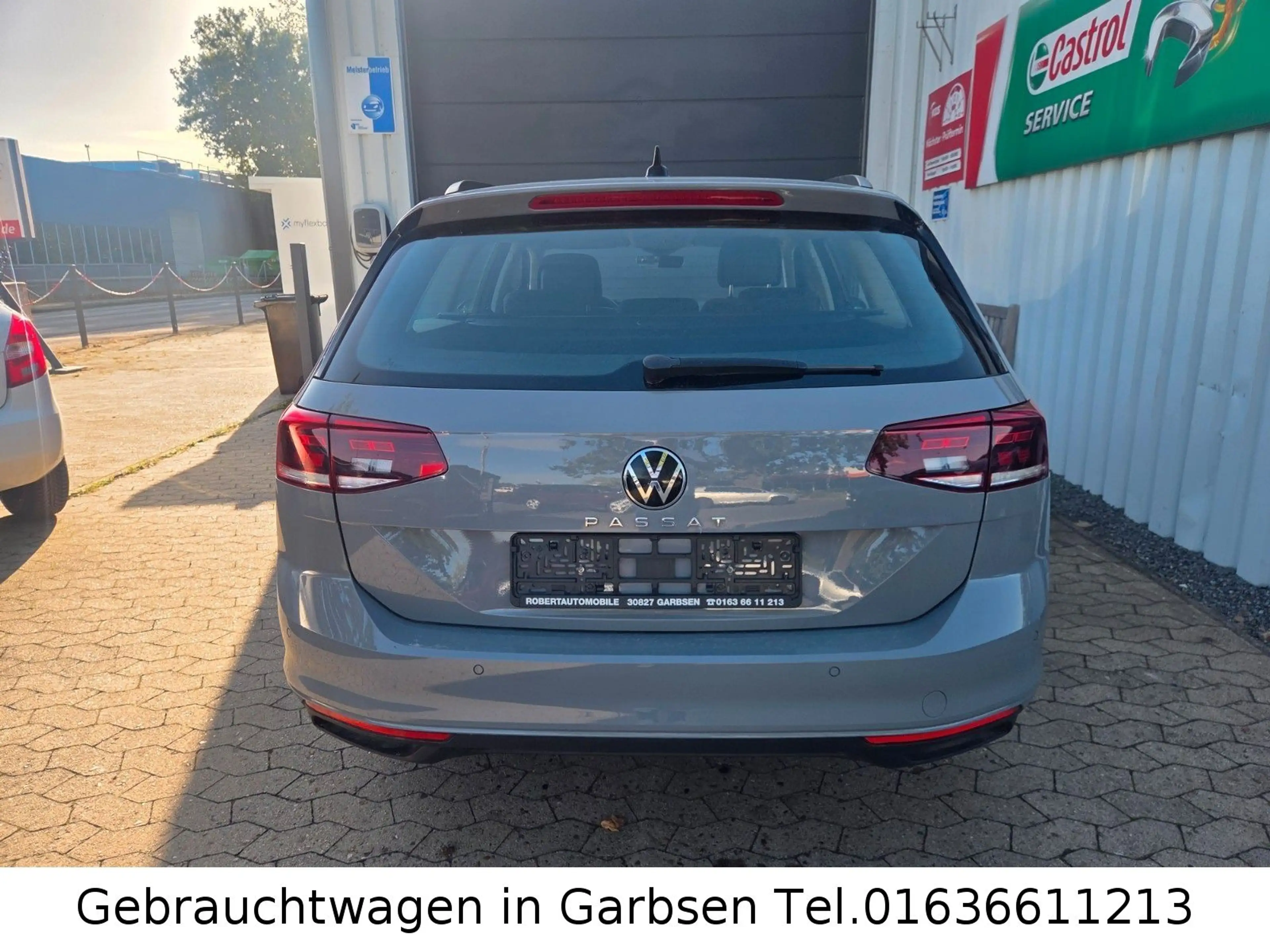 Volkswagen Passat Variant 2.0 TDI DSG Business Navi LED AHK — photo 8