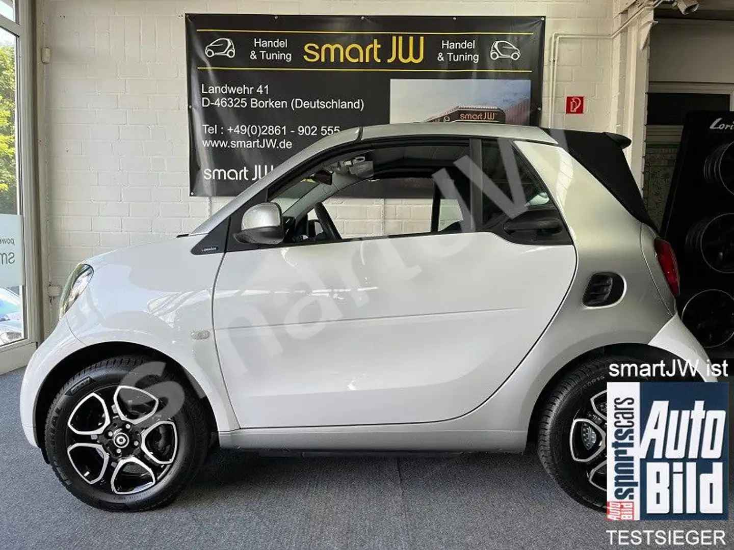 smart forTwo Cabrio 122 PS 185 km/h Navi PDC Automatik Weiß - 1