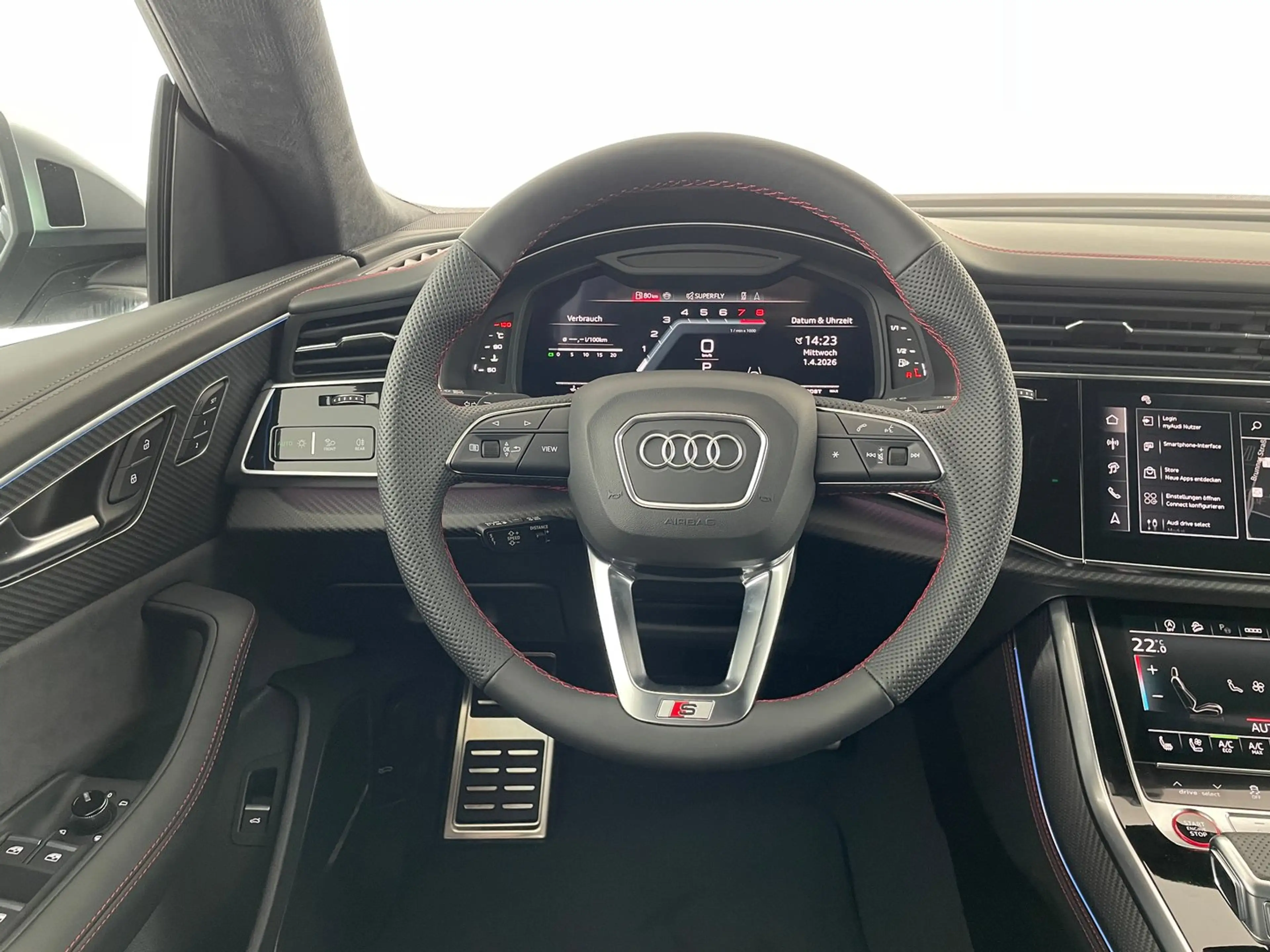 Audi SQ8 TFSI quattro — photo 12