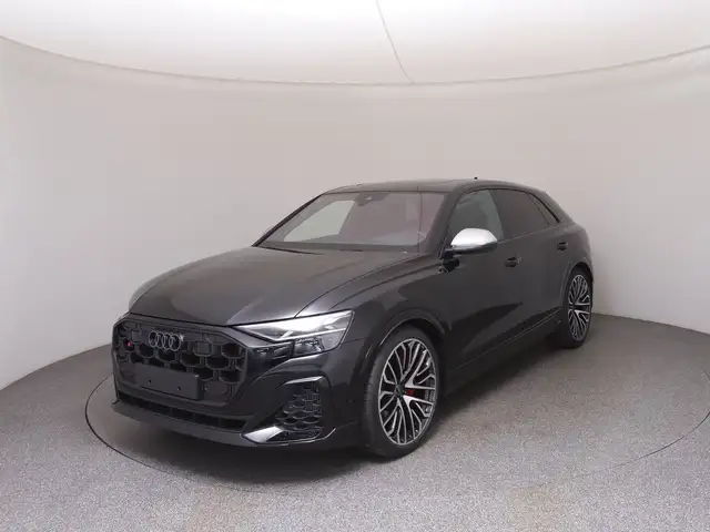Audi SQ8 TFSI quattro