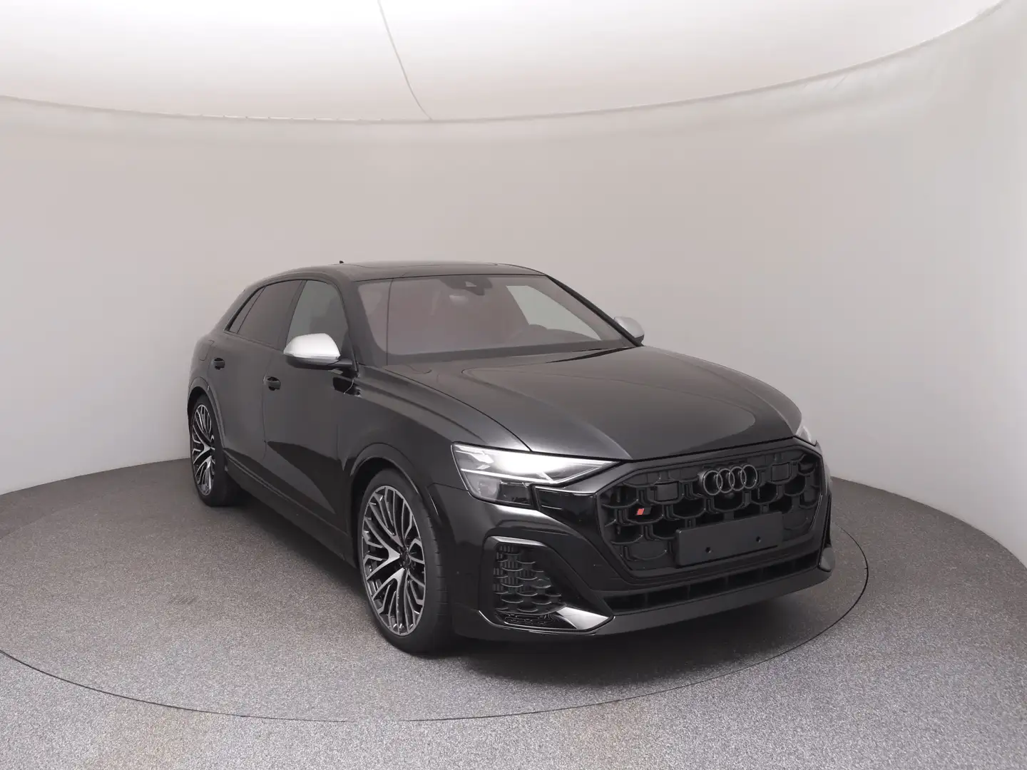 Audi SQ8 TFSI quattro Schwarz - 2