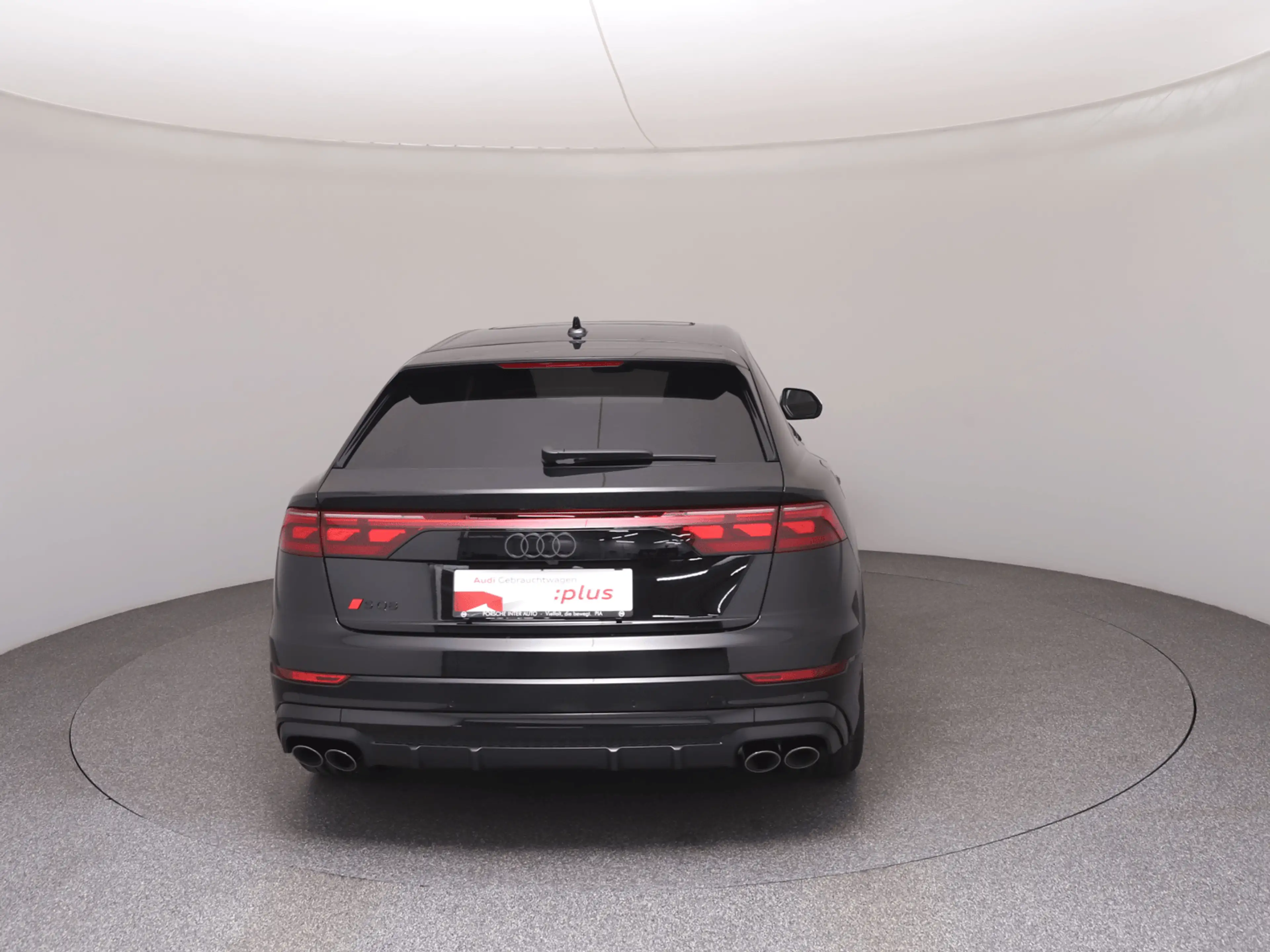 Audi SQ8 TFSI quattro — photo 6