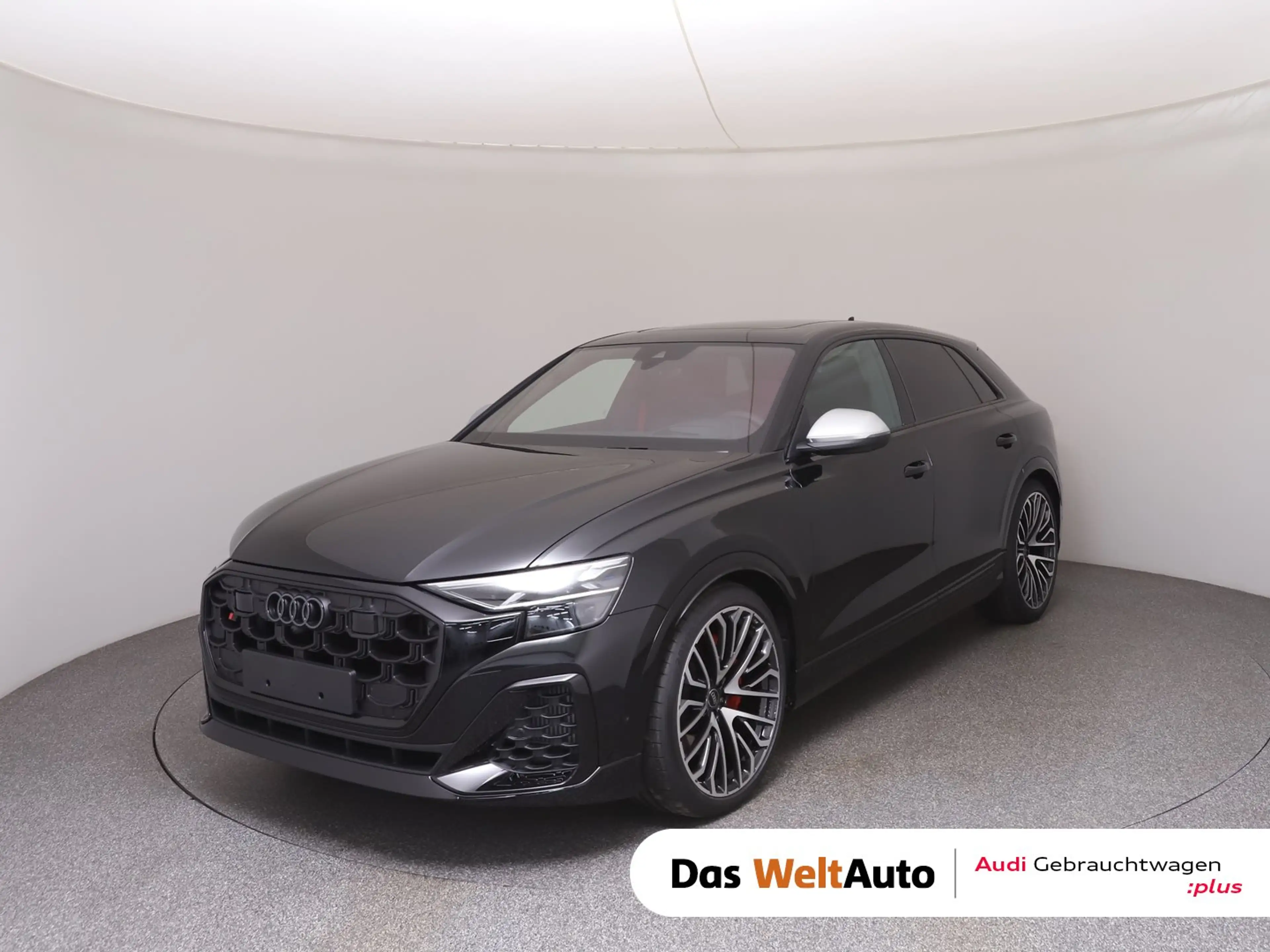 Audi SQ8 TFSI quattro