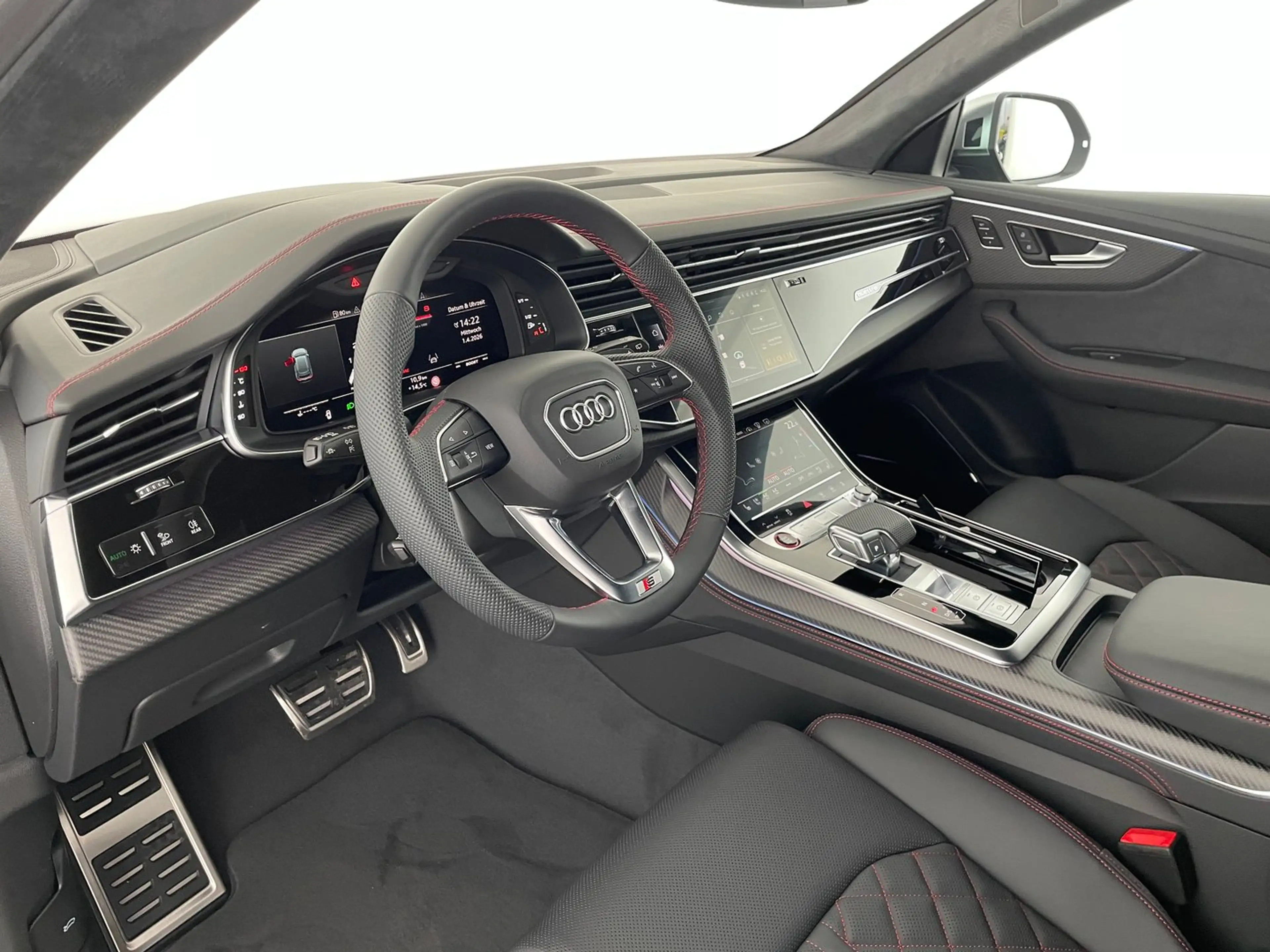 Audi SQ8 TFSI quattro — photo 8