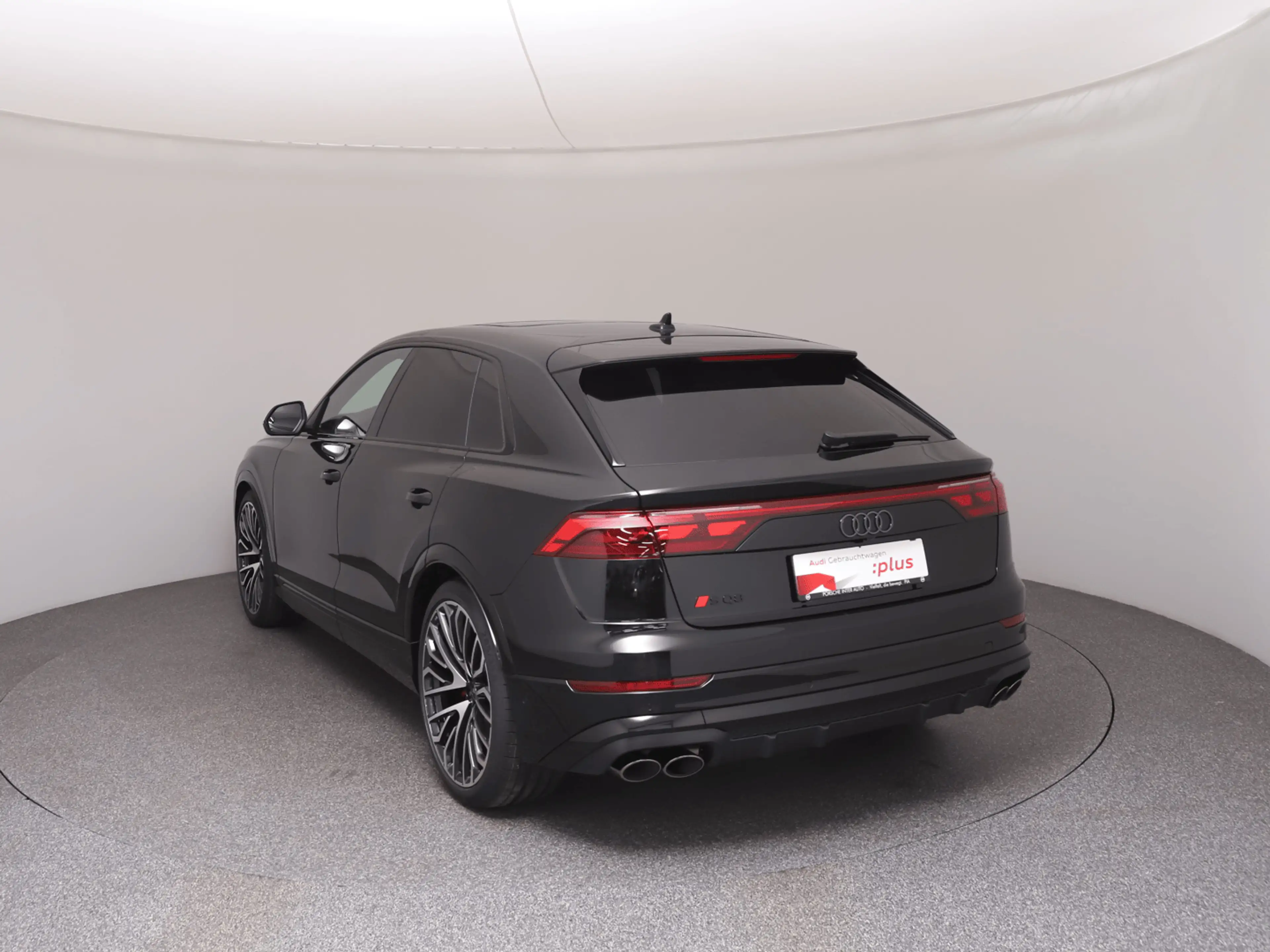 Audi SQ8 TFSI quattro — photo 5