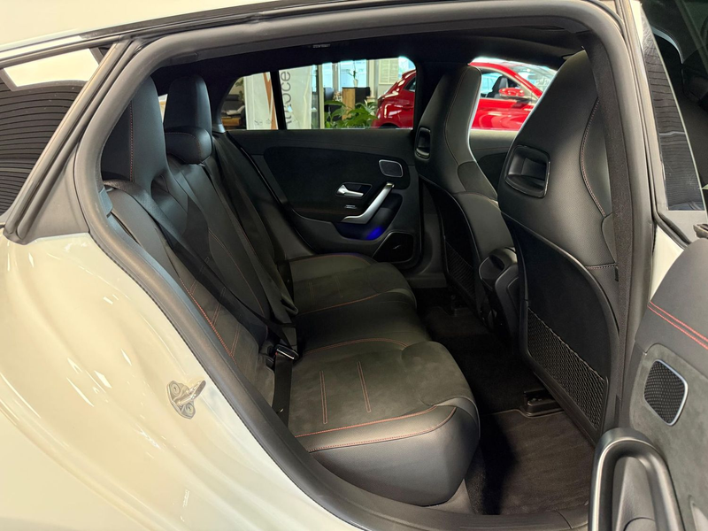 Mercedes-Benz CLA 35 AMG Automatik Panorama — photo 15