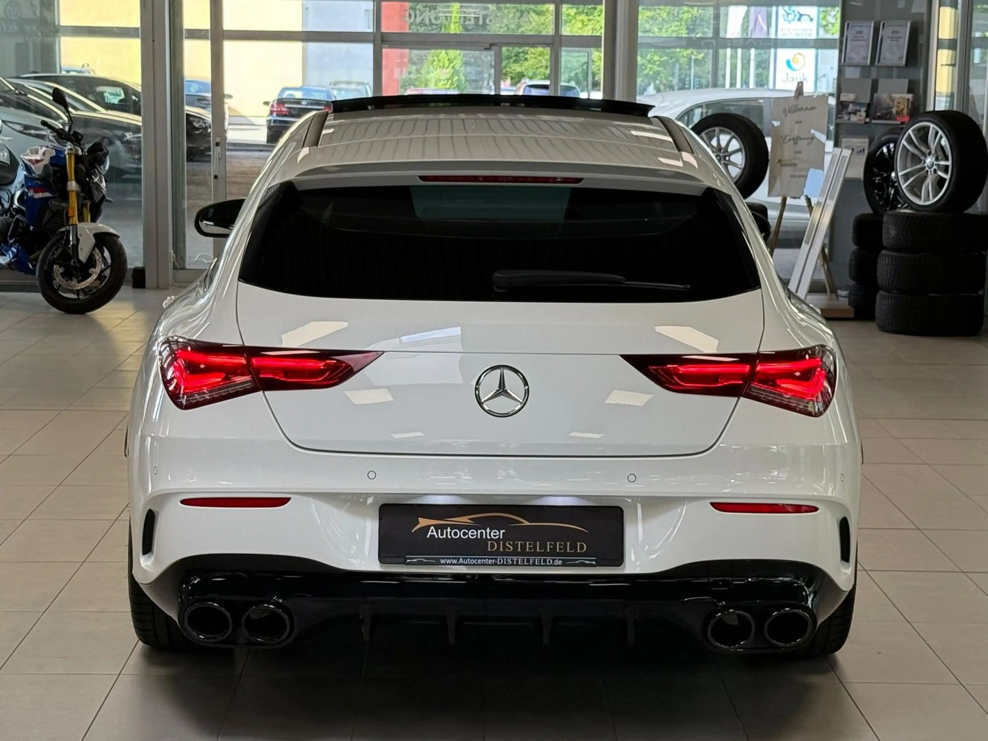 Mercedes-Benz CLA 35 AMG Automatik Panorama — photo 5