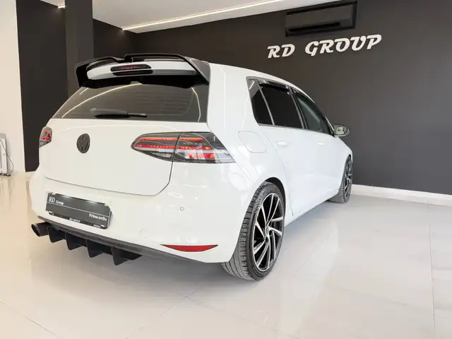 Volkswagen Golf view 6