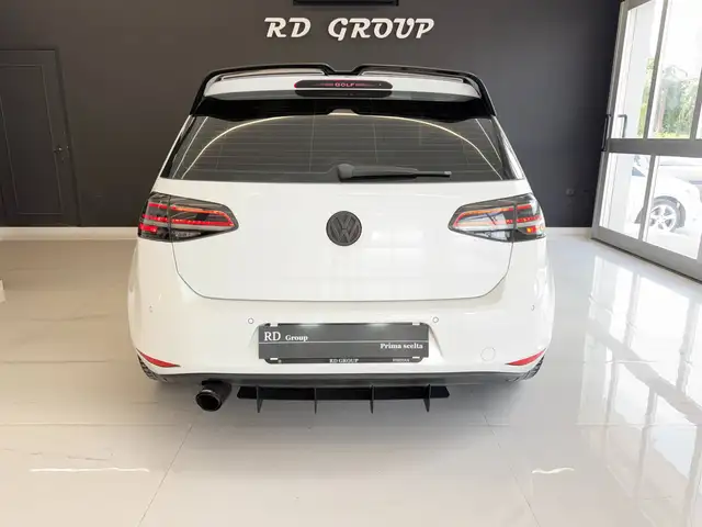 Volkswagen Golf view 5