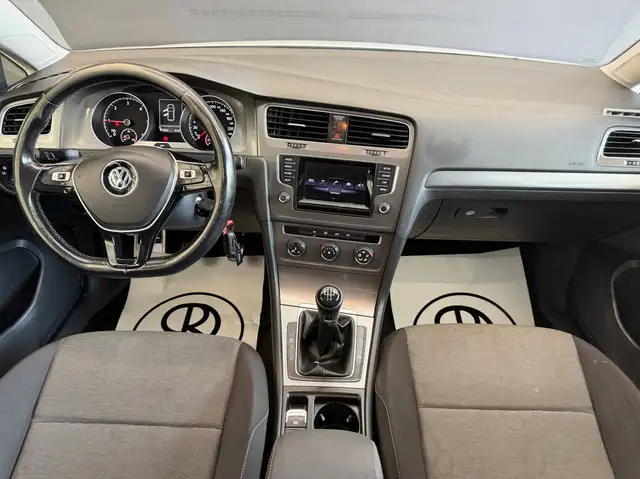 Volkswagen Golf view 8
