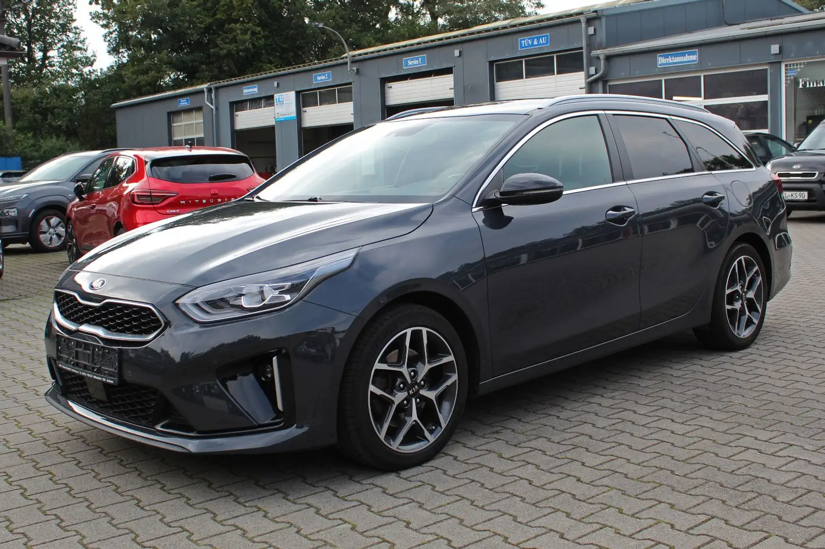 Kia Ceed SW / cee'd SW Ceed Sportswagon 1.6 CRDi GT-Line Autom. Grau - 1