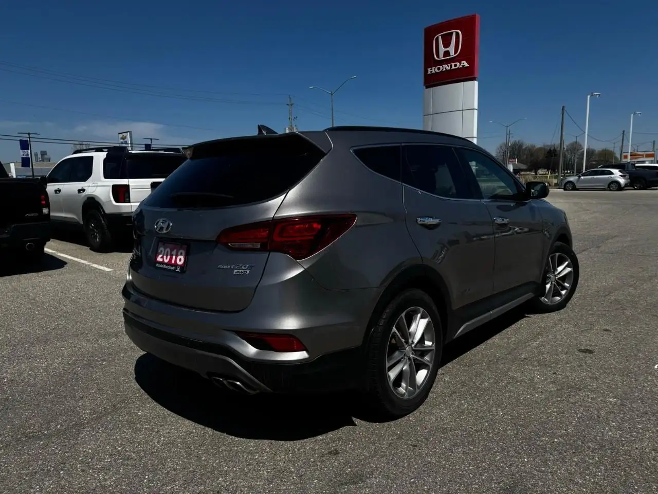 Hyundai SANTA FE photo Hyundai SANTA FE