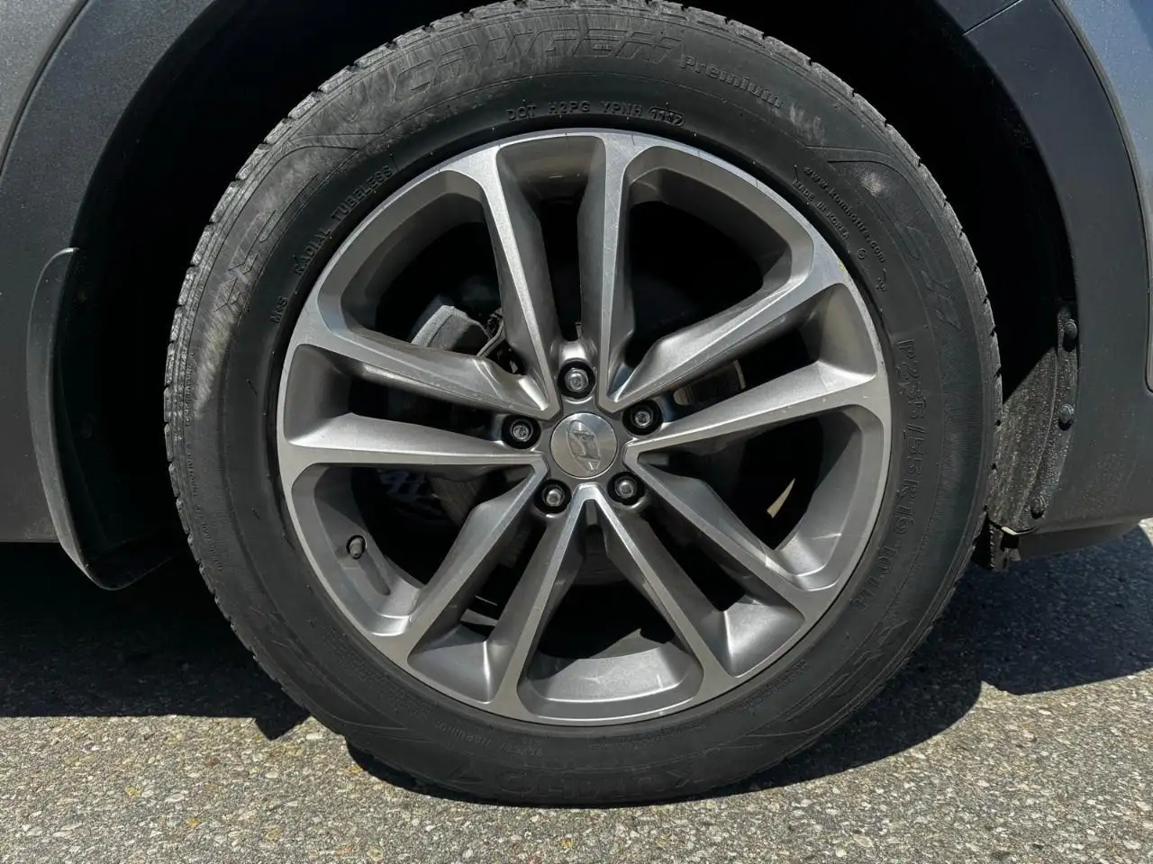 Hyundai SANTA FE photo Hyundai SANTA FE