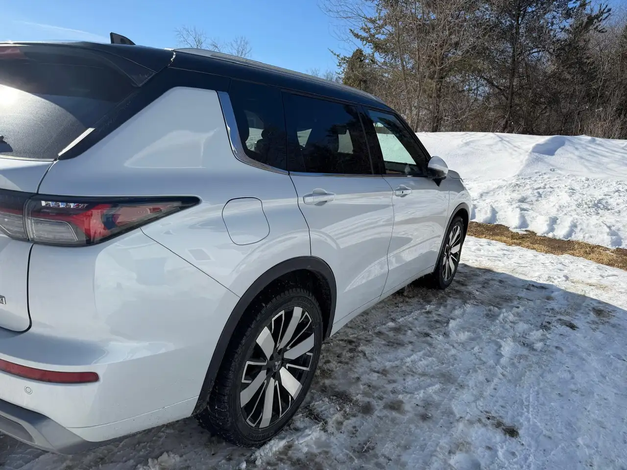 Mitsubishi Outlander снимка Mitsubishi Outlander