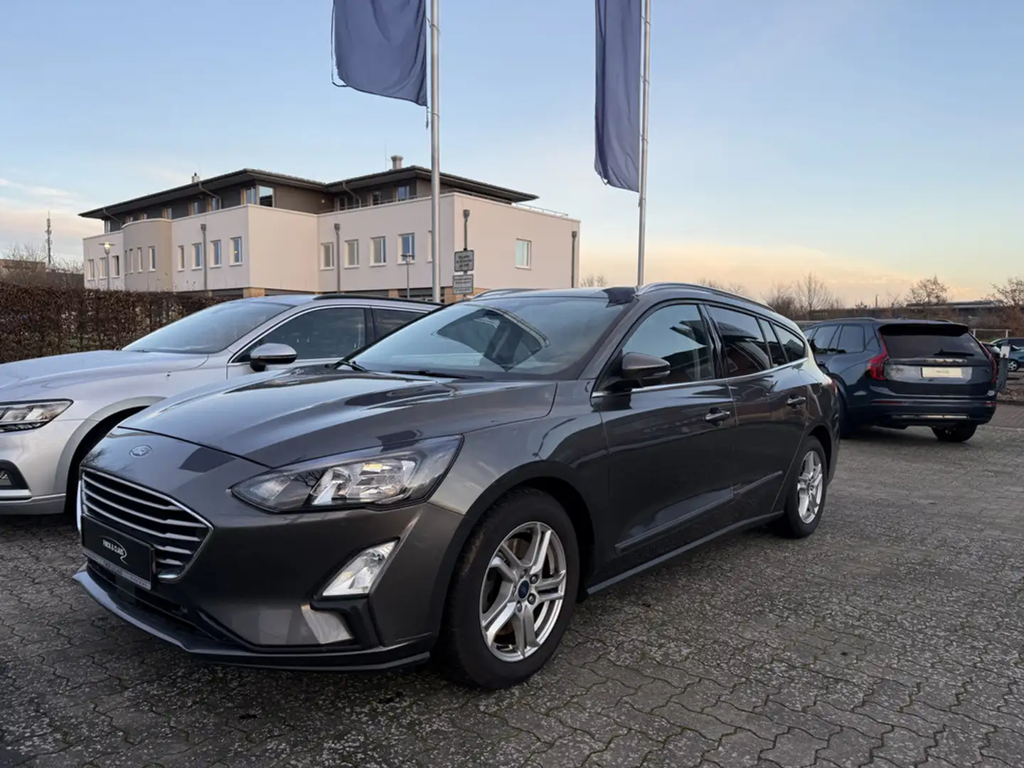 Ford Focus 1.5 EcoBlue Cool&Connect Gris - 1