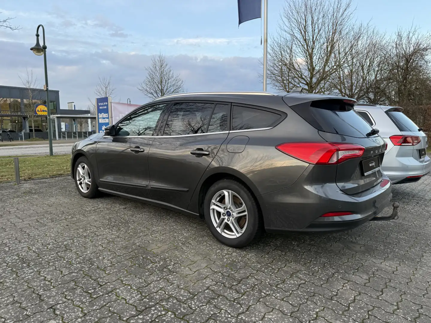 Ford Focus 1.5 EcoBlue Cool&Connect Gris - 2
