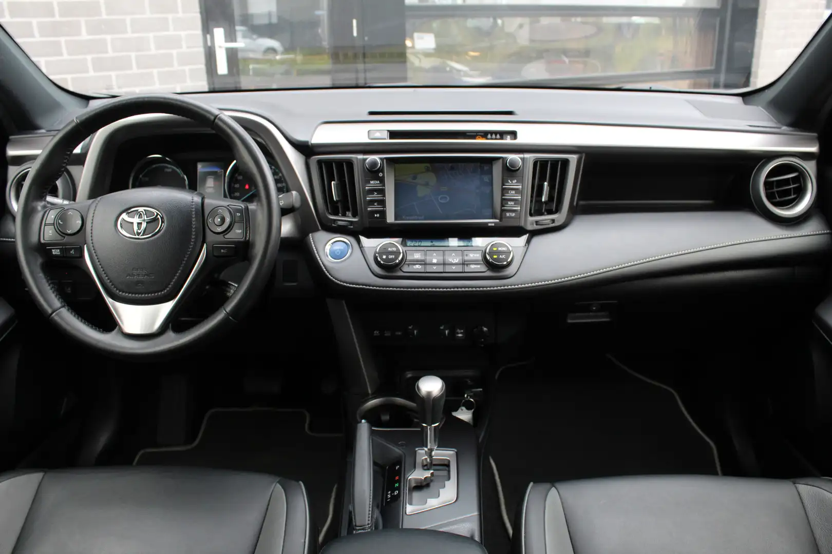 Toyota RAV 4 2.5 Hybrid Black Edition / Schuifdak / Camera / N. Grijs - 2
